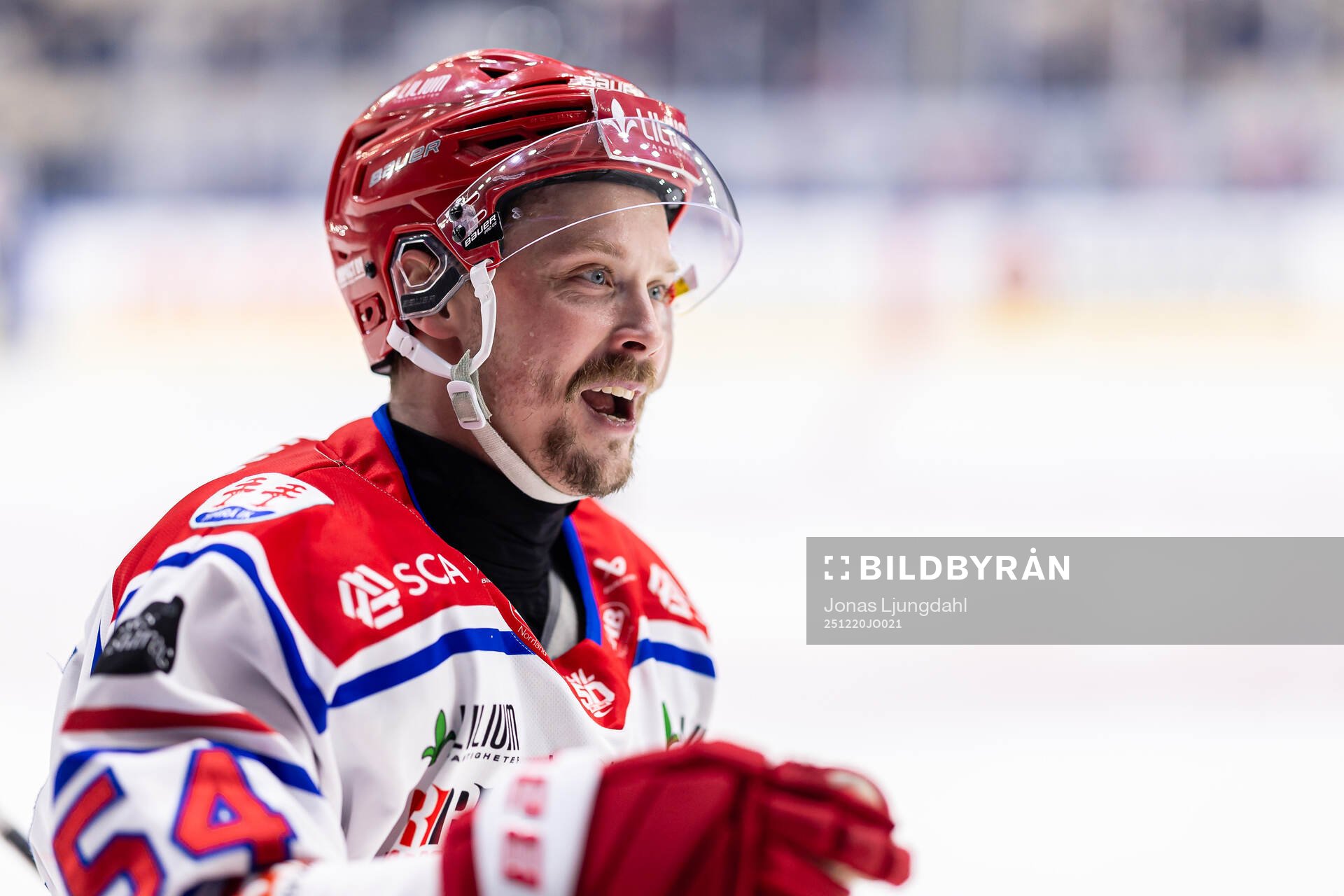 Timrås Jonathan Dahlén jublar