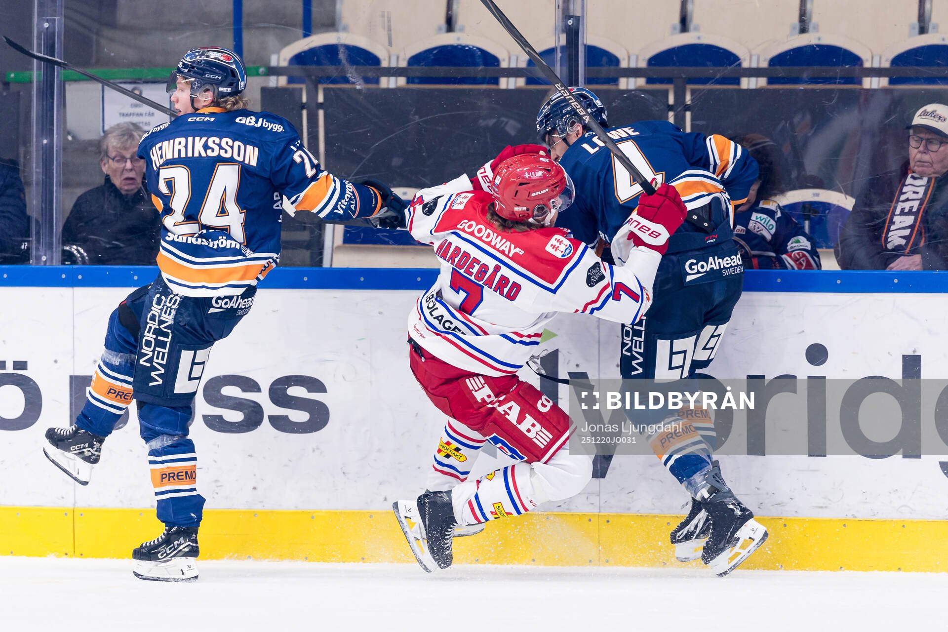 Timrås Marcus Hardegård och Växjös Keegan Lowe