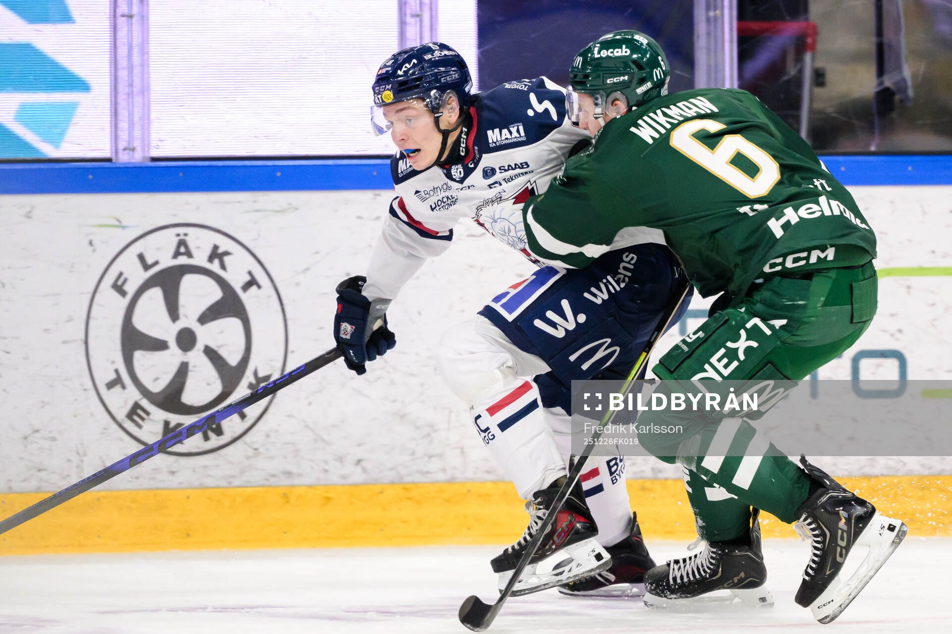 Linköpings Oliver Johansson och Färjestads Albert Wikman