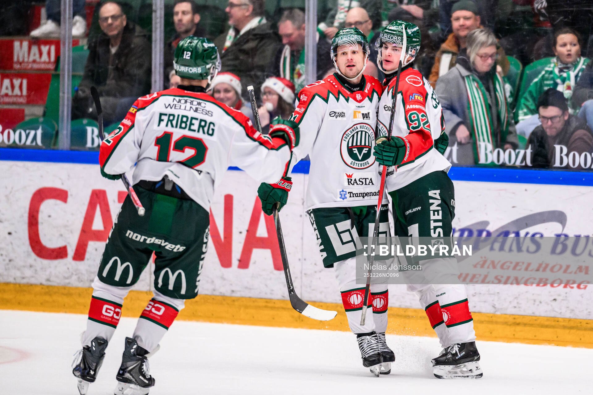 Frölundas Nicklas Lasu och Filip Cederqvist jublar