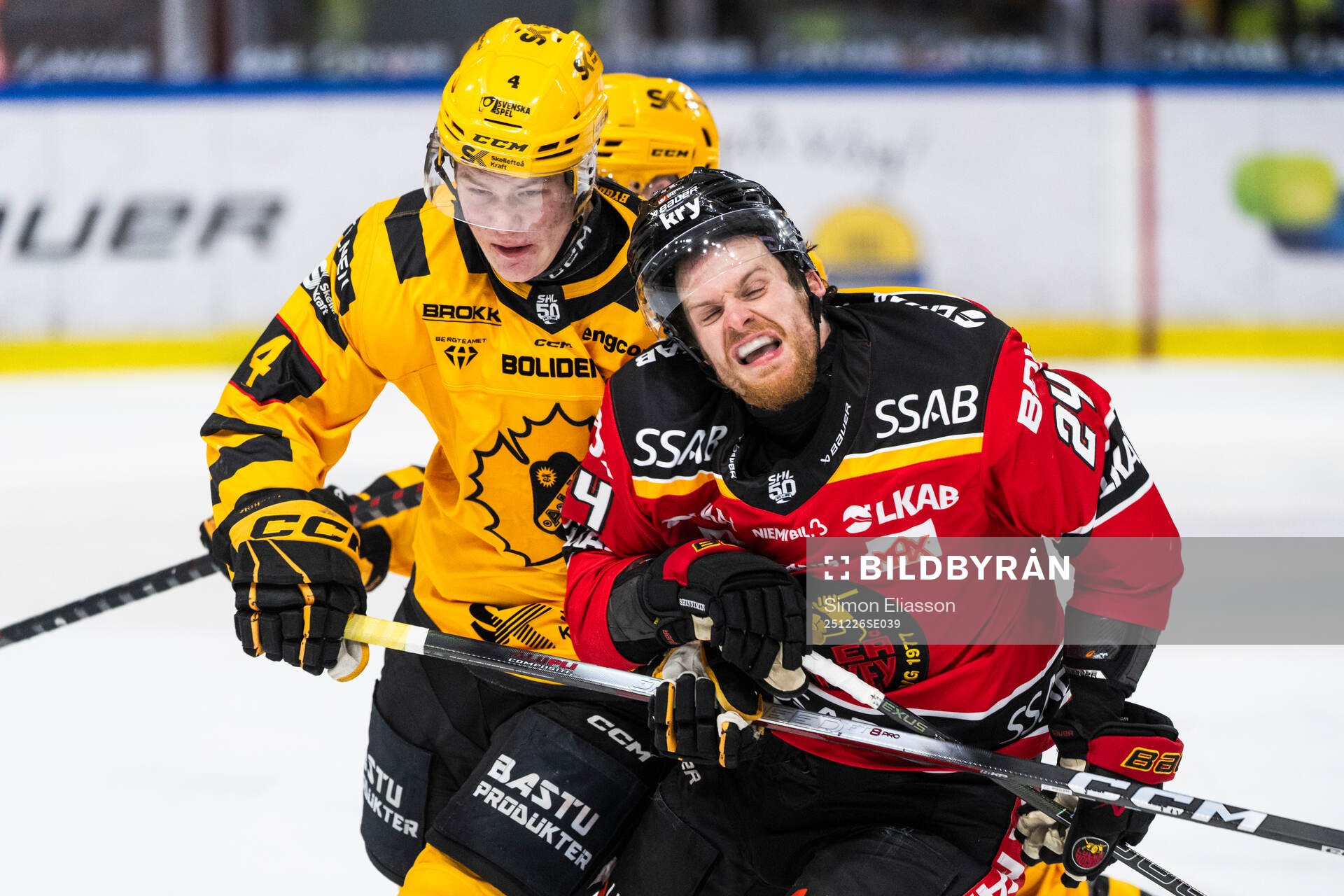 Skellefteås Rasmus Bergqvist och Luleås Brendan Shinnimin