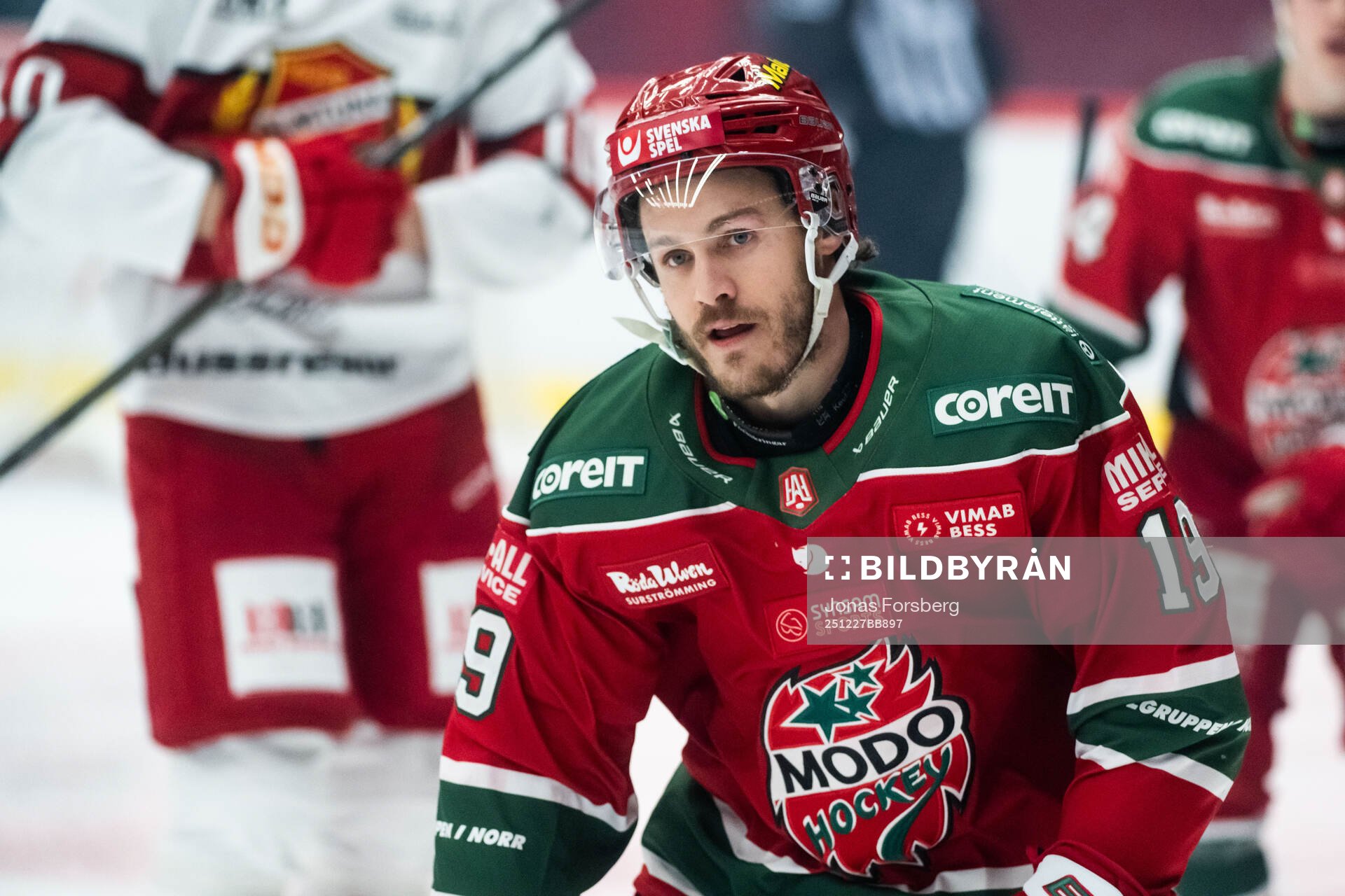 Modos Tyler Kelleher jublar