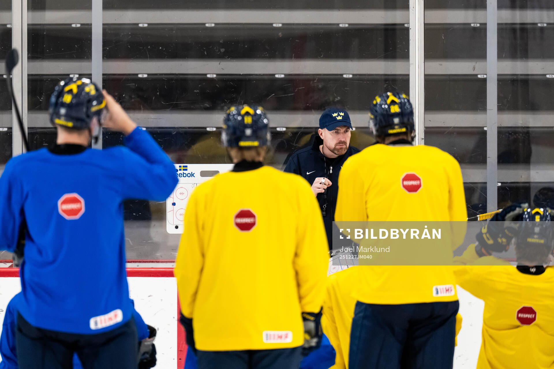 Assistant coach Gereon Dahlgren of Sweden at a practice