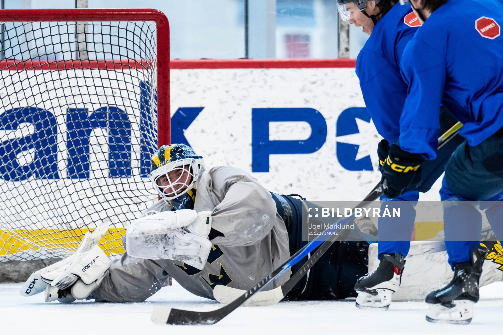 Goaltender Love Härenstam and Casper Juustovaara Karlsson