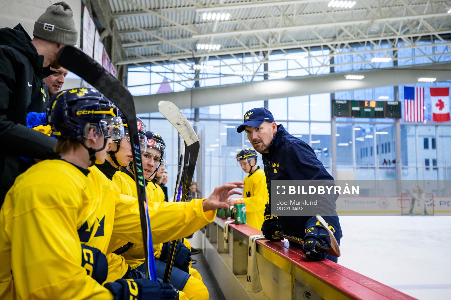 Assistant coach Gereon Dahlgren of Sweden at a practice
