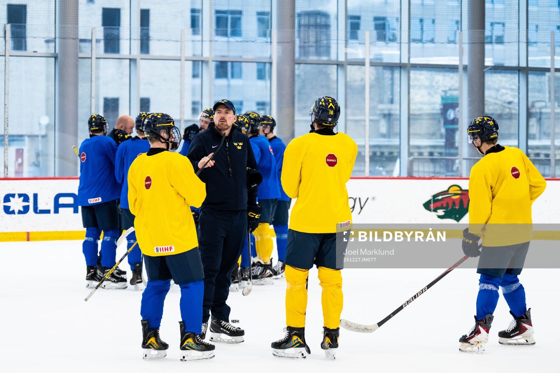 Assistant coach Gereon Dahlgren of Sweden at a practice