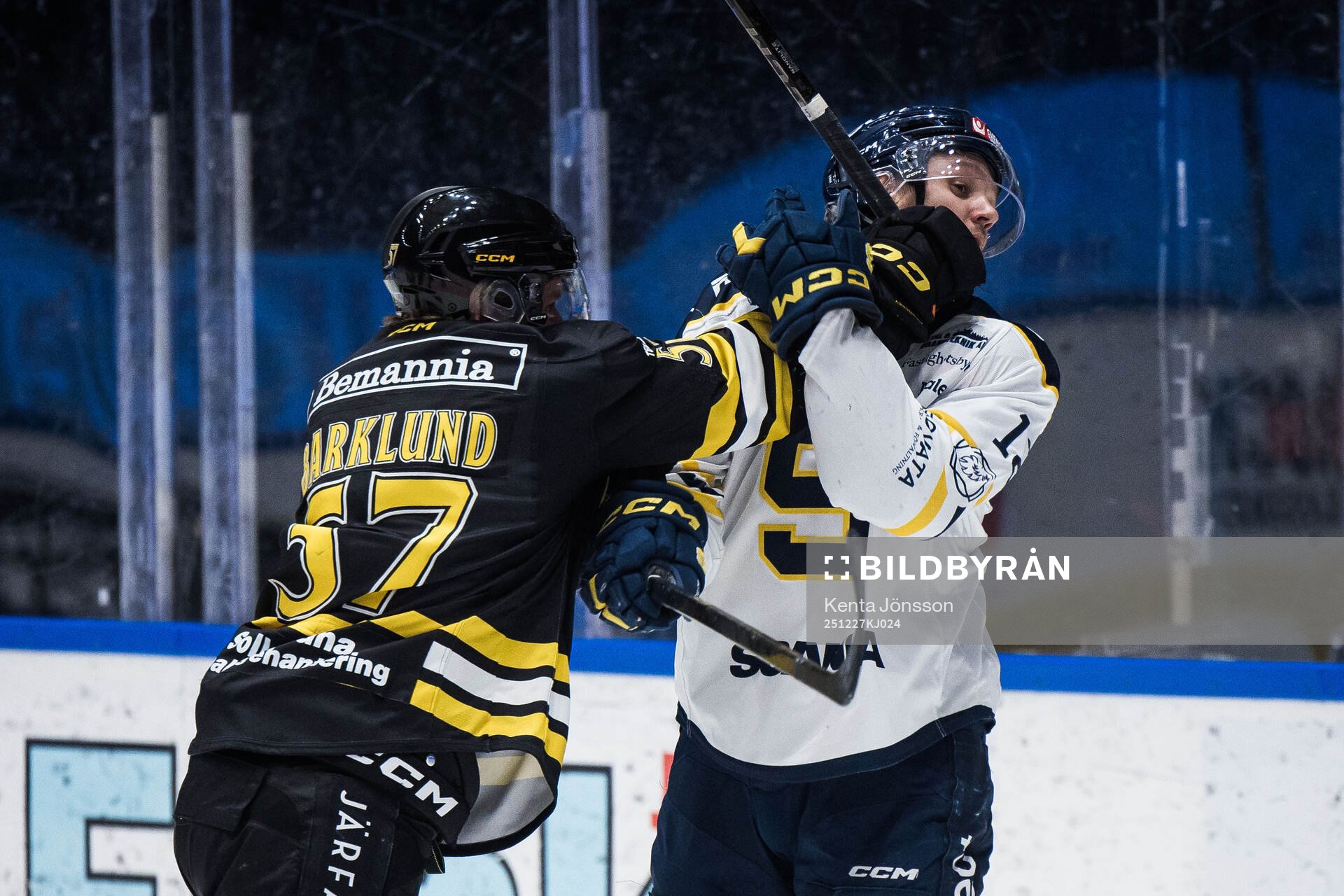 AIKs Alfred Barklund och Södertäljes Viktor Liljegren
