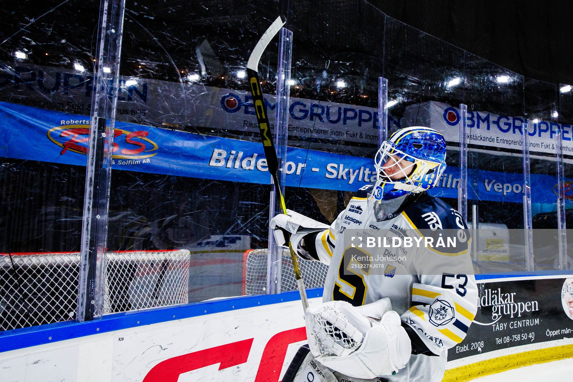 Södertäljes målvakt Niclas Westerholm jublar
