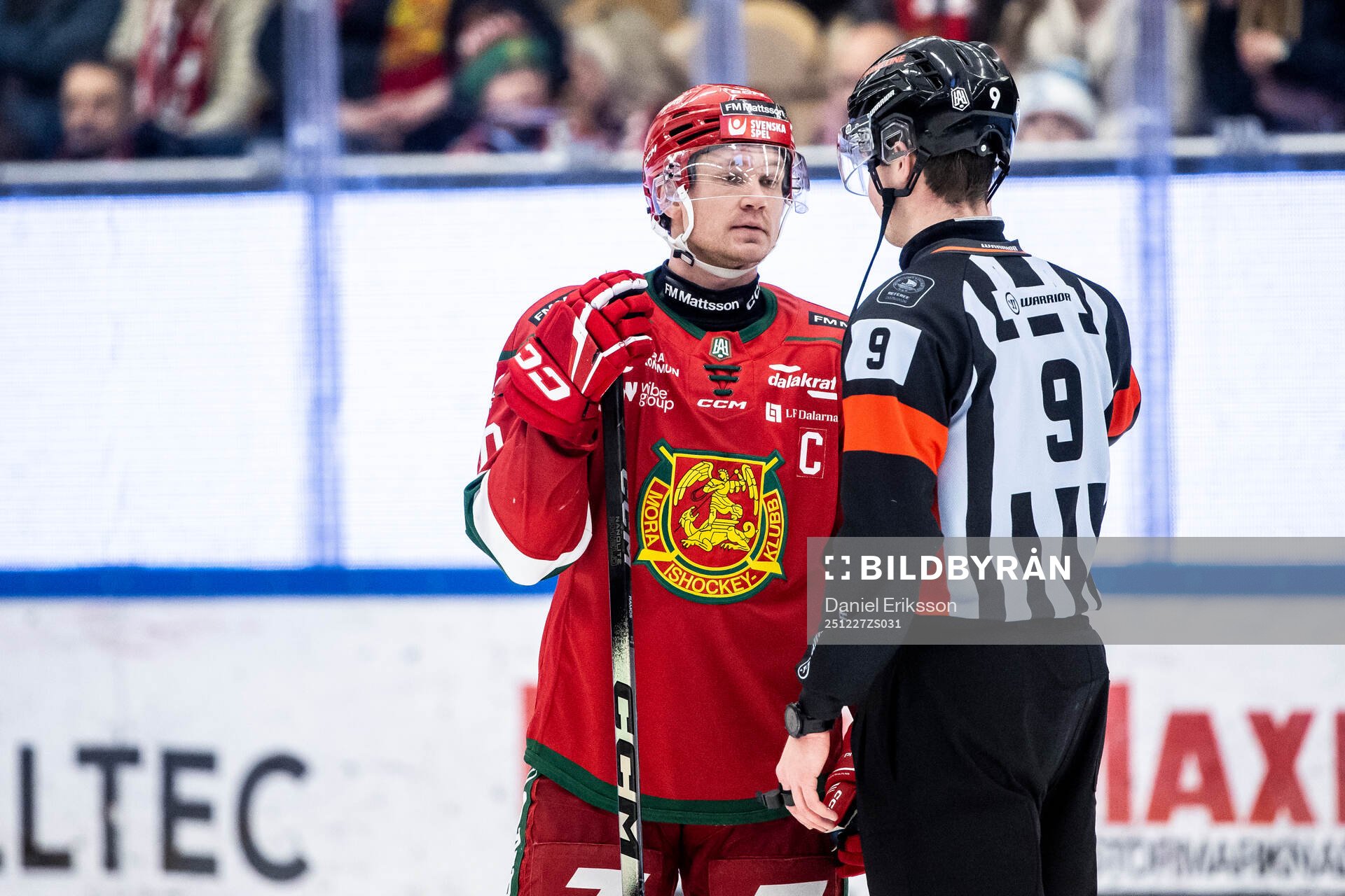 Moras Tobias Ekberg och Domare Niclas Lundsgaard