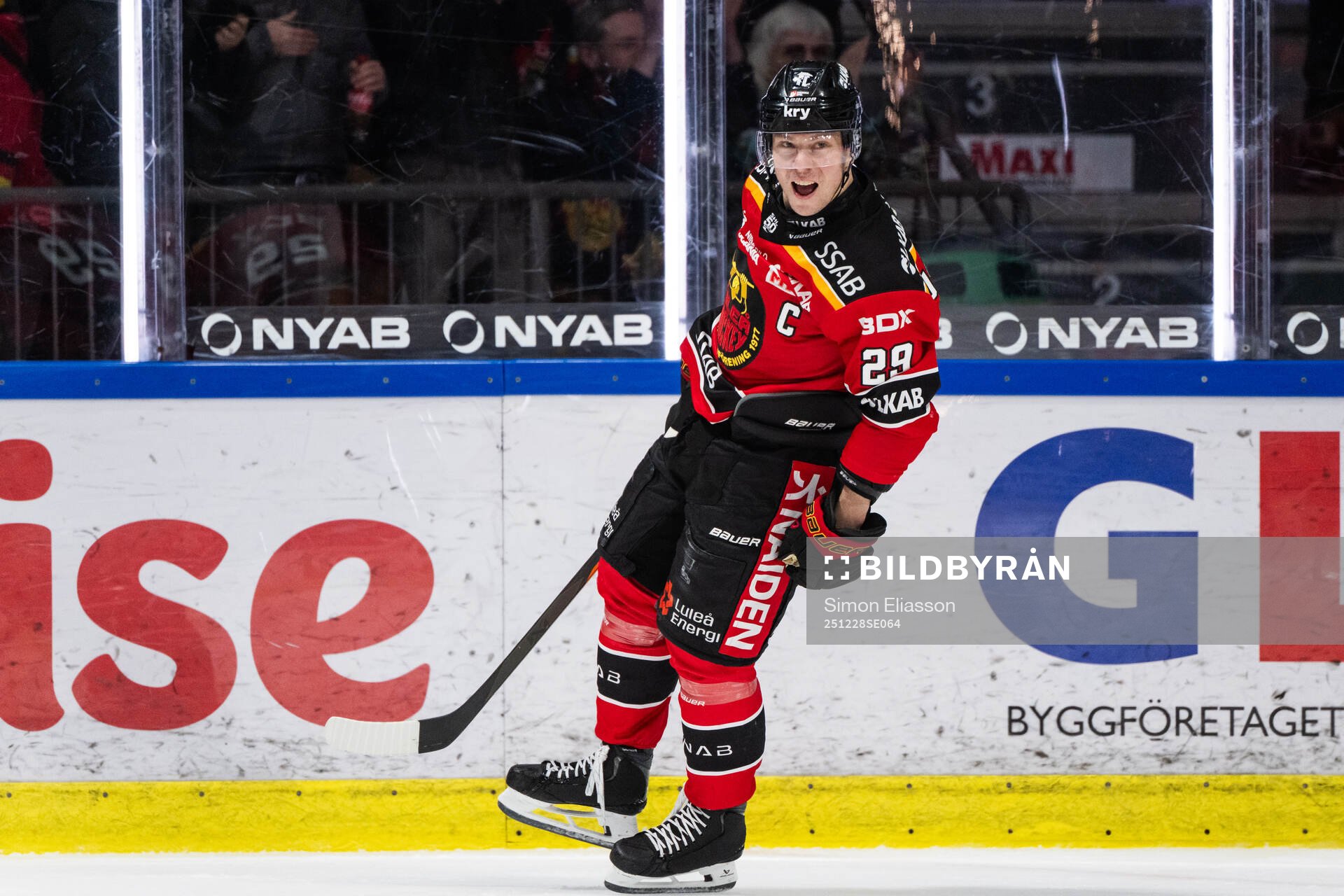 Luleås Erik Gustafsson jublar