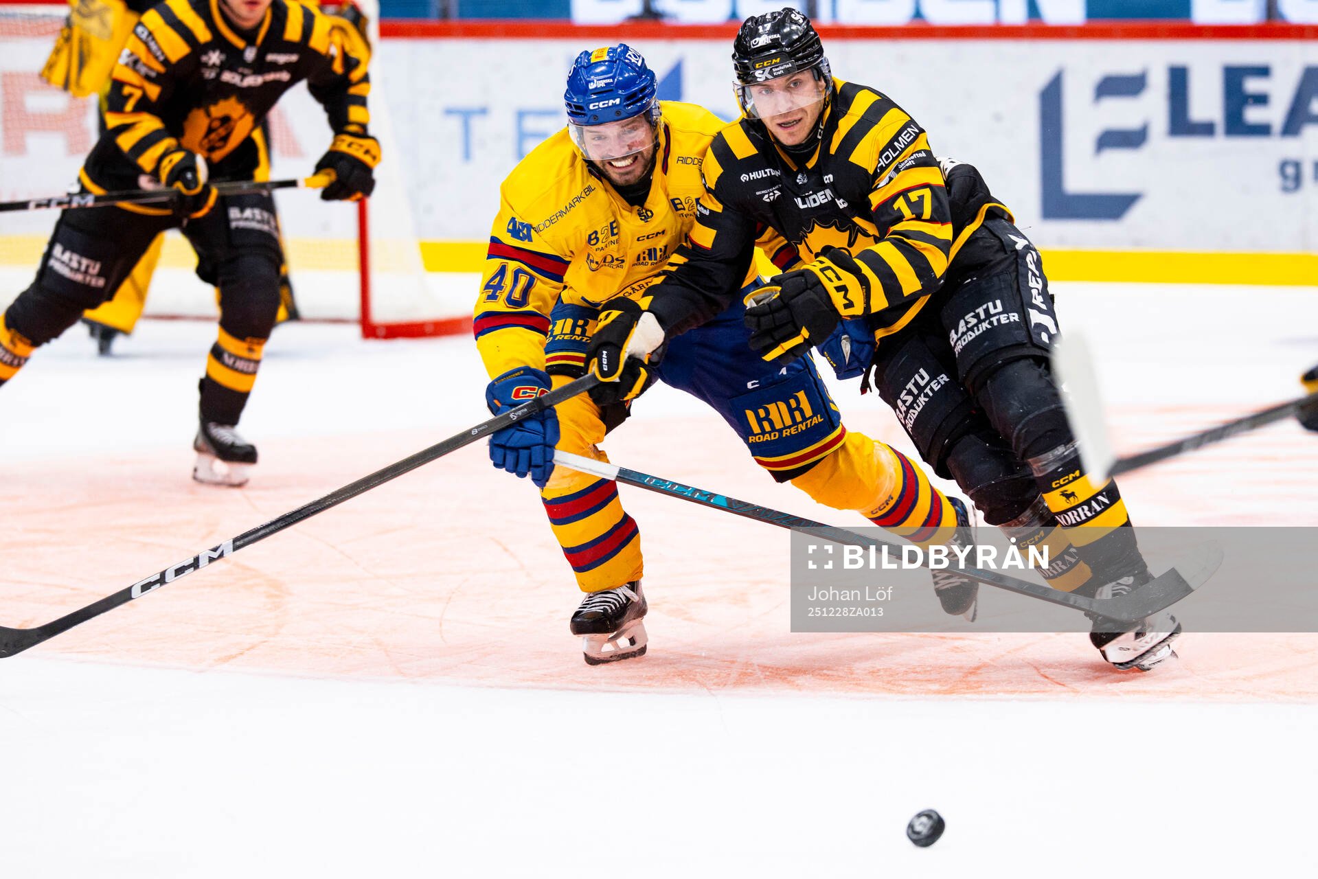 Djurgårdens Jacob Josefson och Skellefteås Pär Lindholm