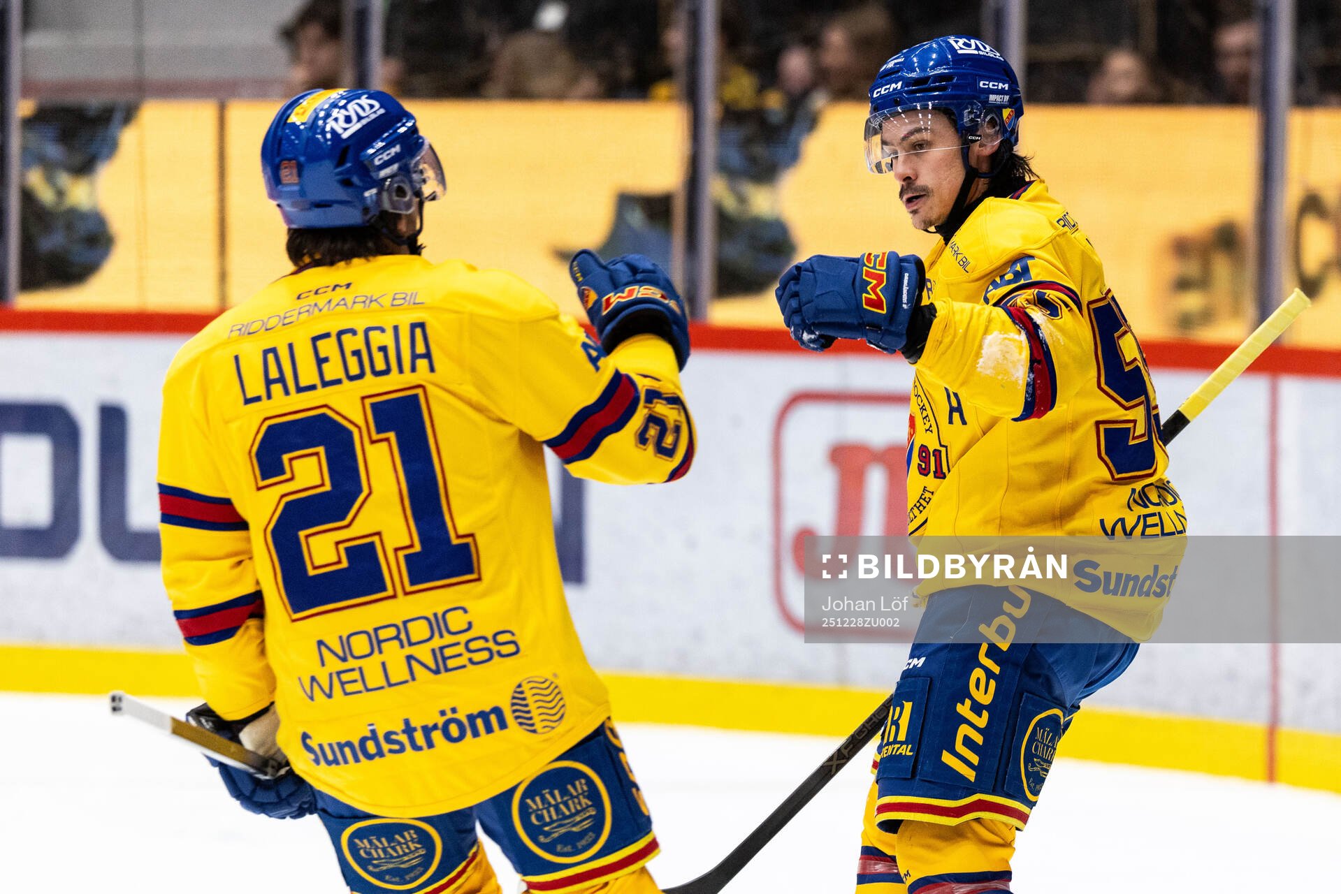 Djurgårdens Joseph Laleggia och Charles Hudon jublar