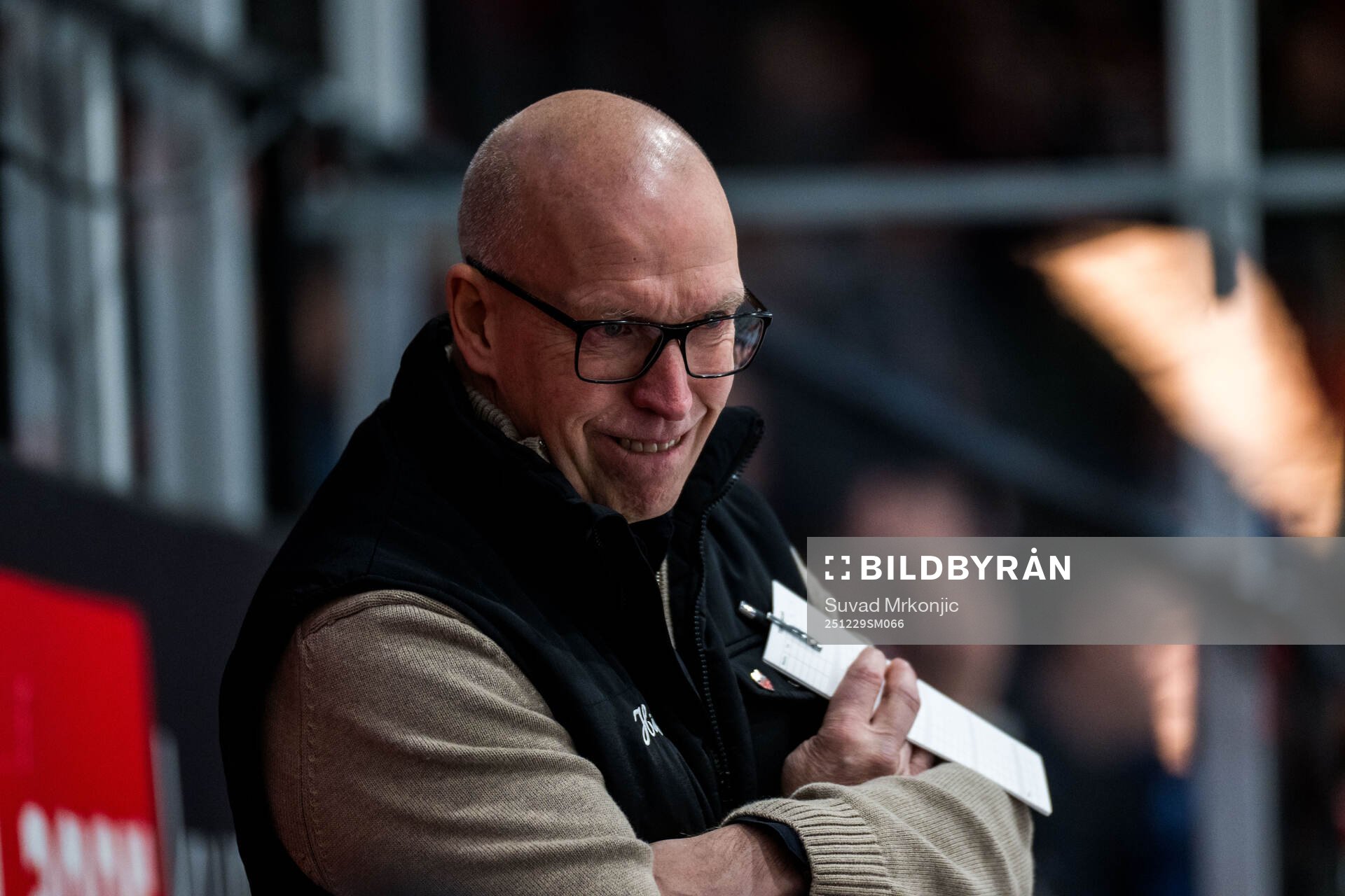 Modos huvudtränare Fredrik Andersson