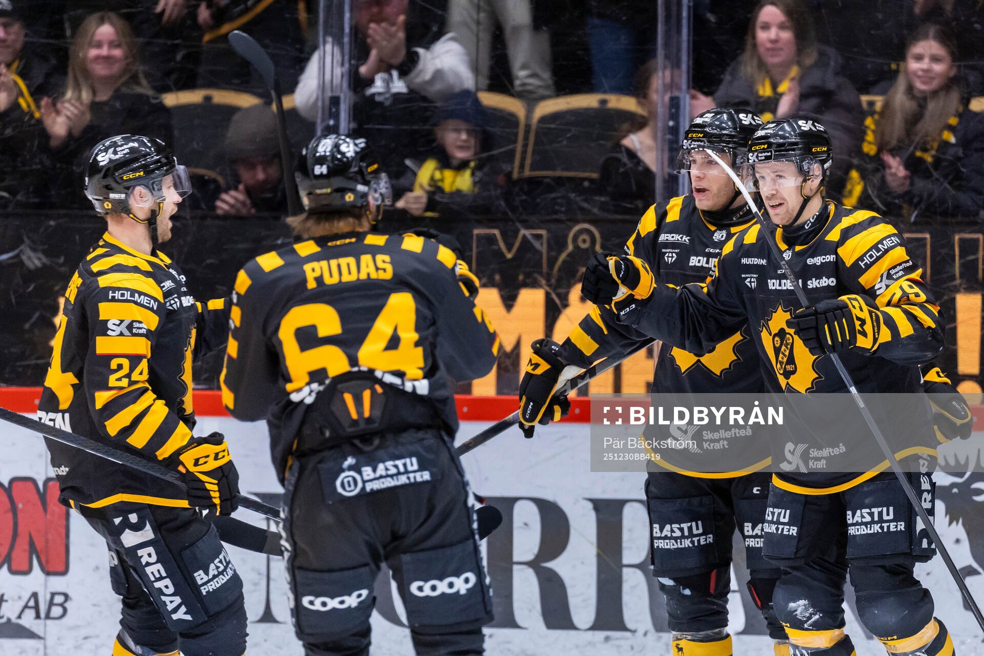 Skellefteås Mikkel Aagaard jublar