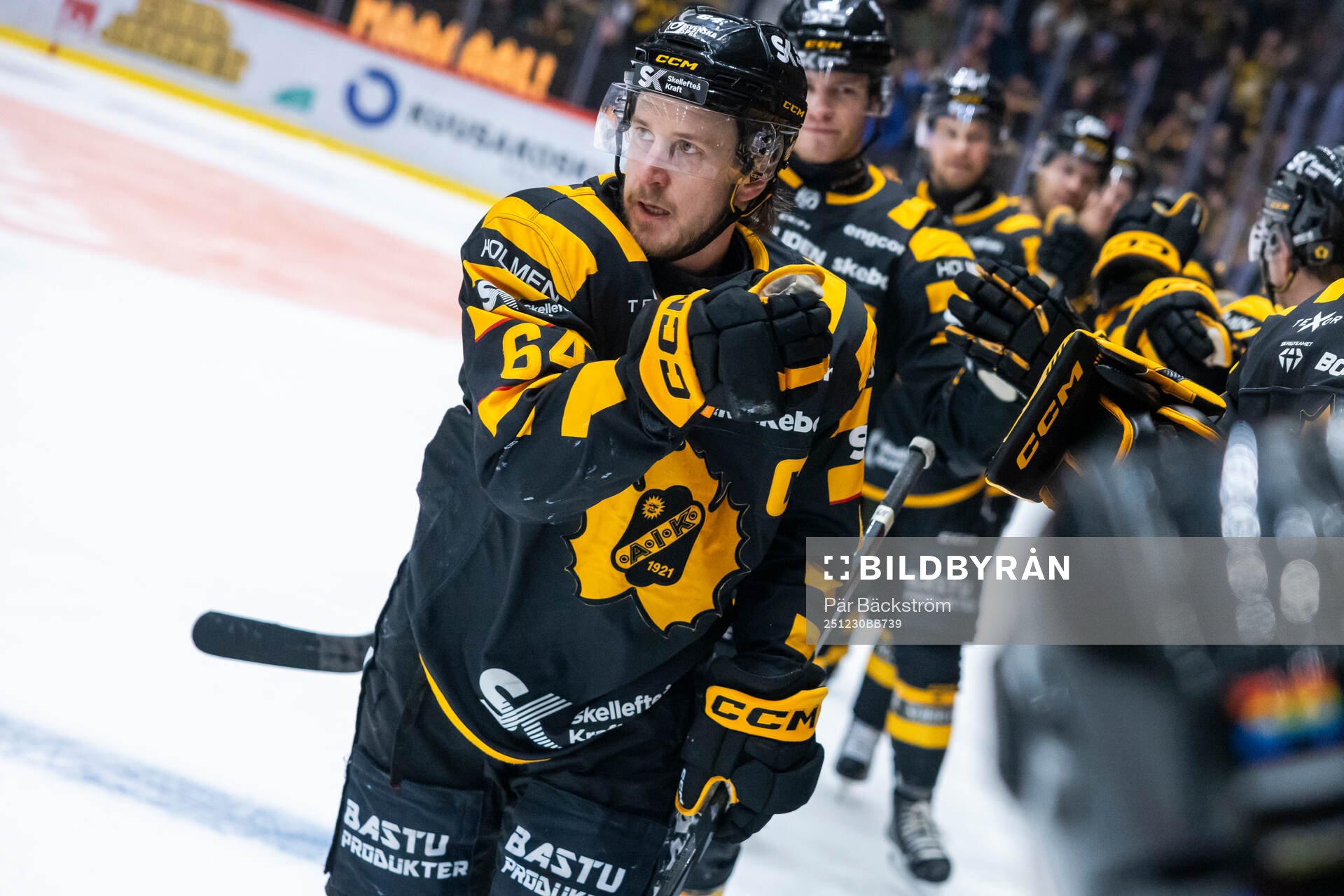 Skellefteås Jonathan Pudas jublar