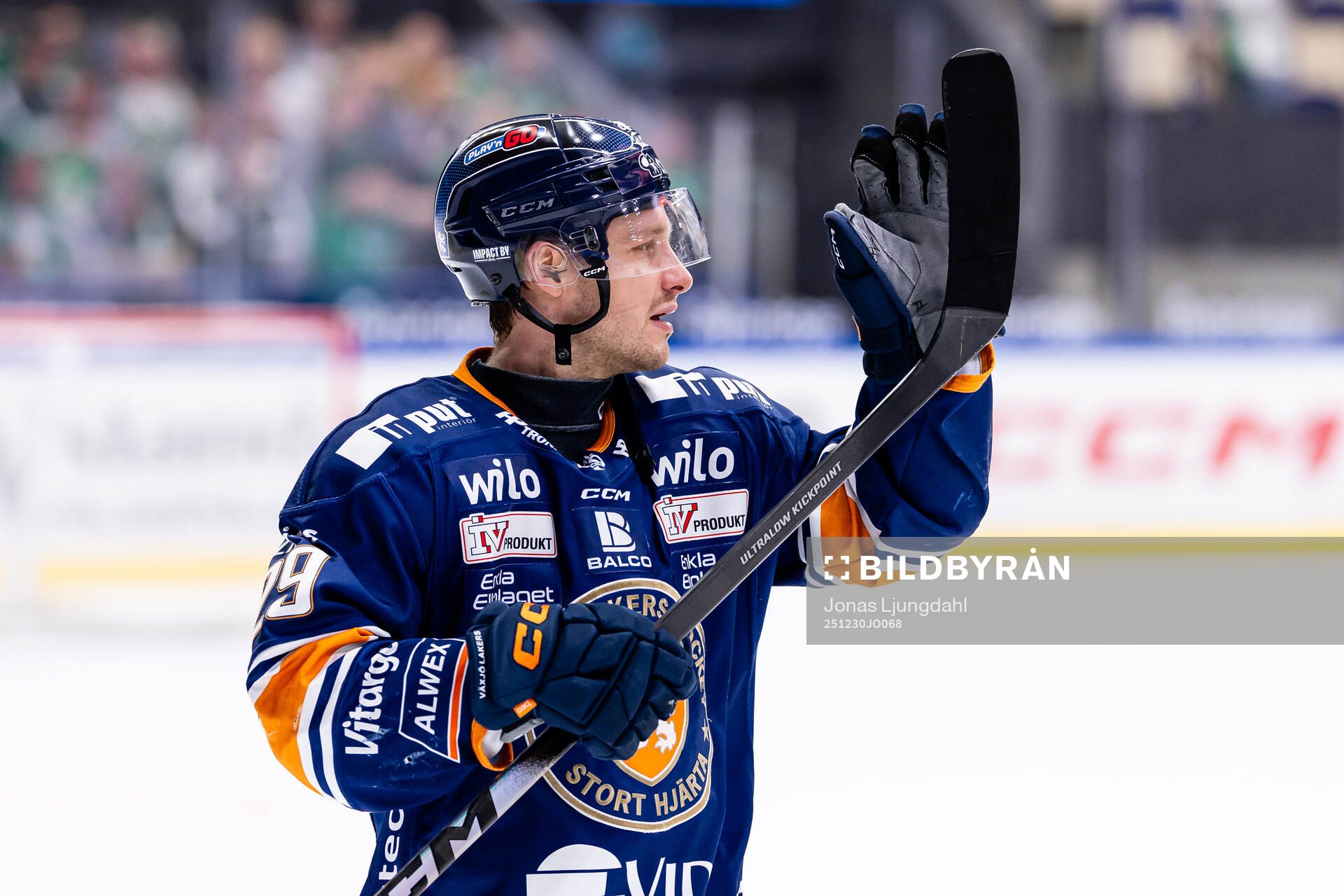 Växjös Sebastian Strandberg jublar