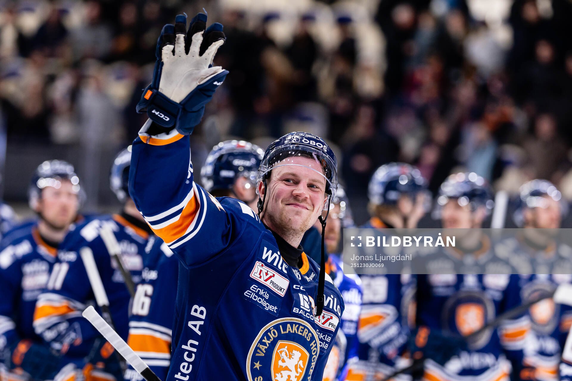 Växjös Joel Persson jublar