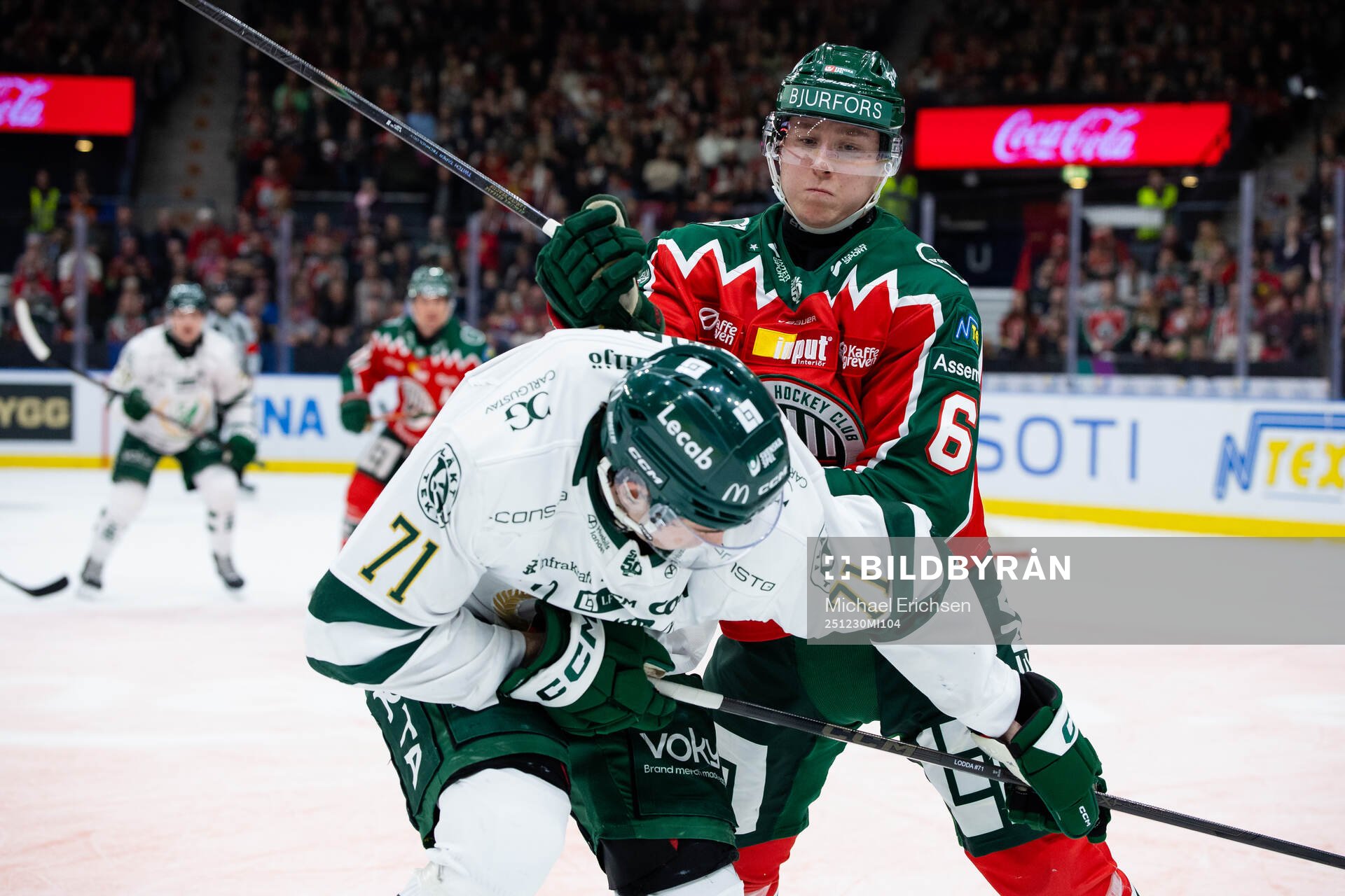 Färjestads Viktor Lodin och Frölundas Filip Hasa