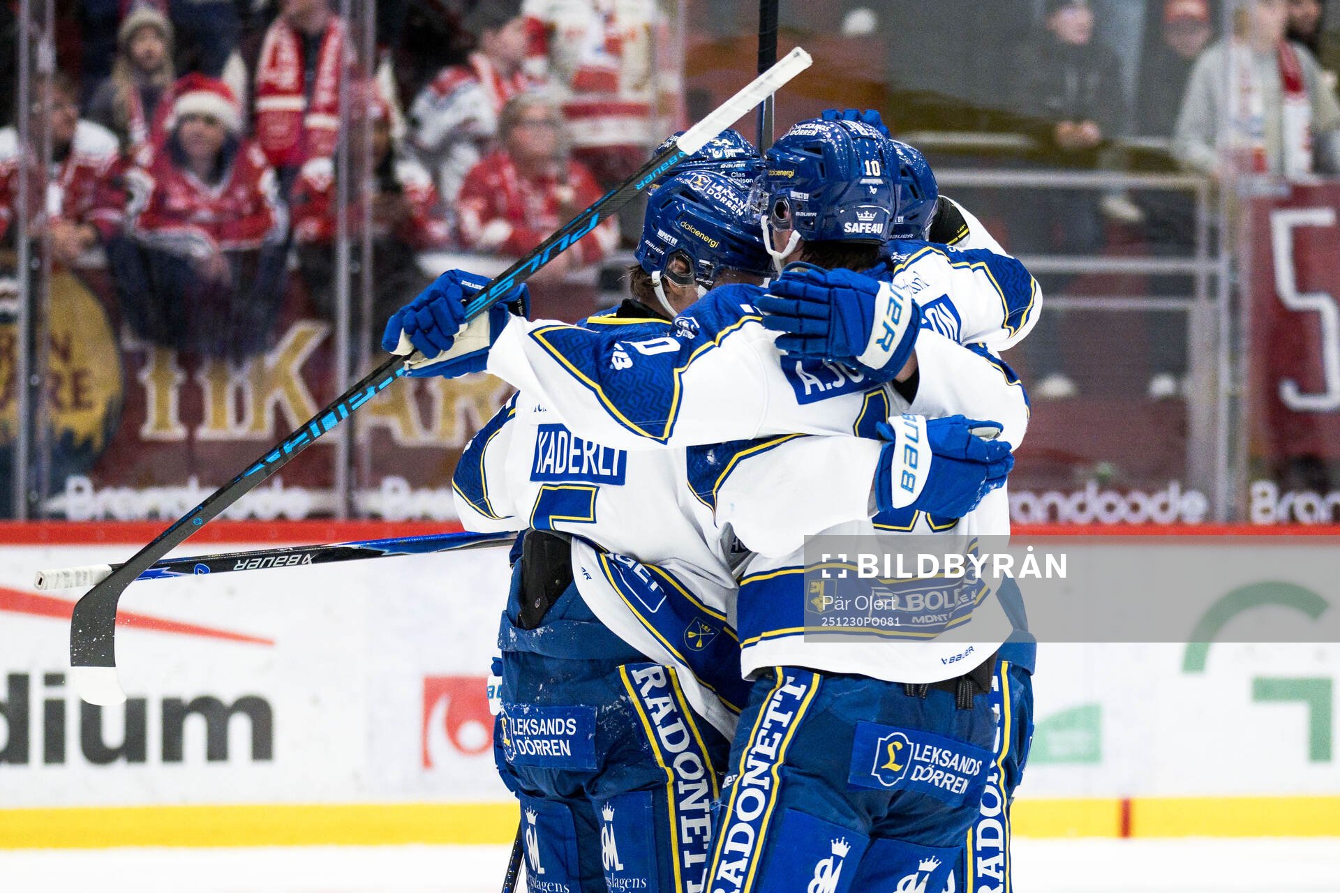 Leksands Andro Kaderli jublar med lagkamrater
