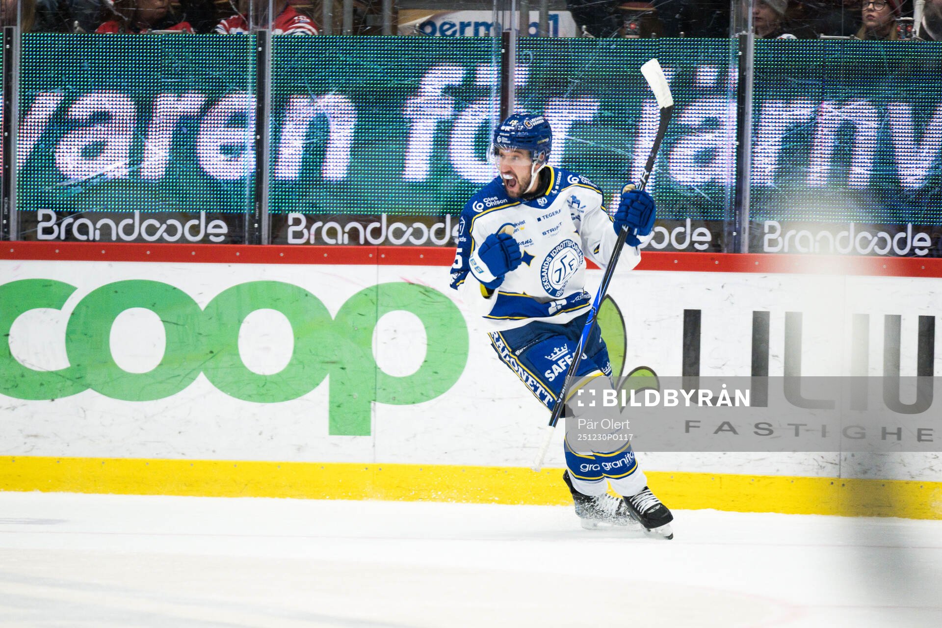 Leksands Max Veronneau jublar