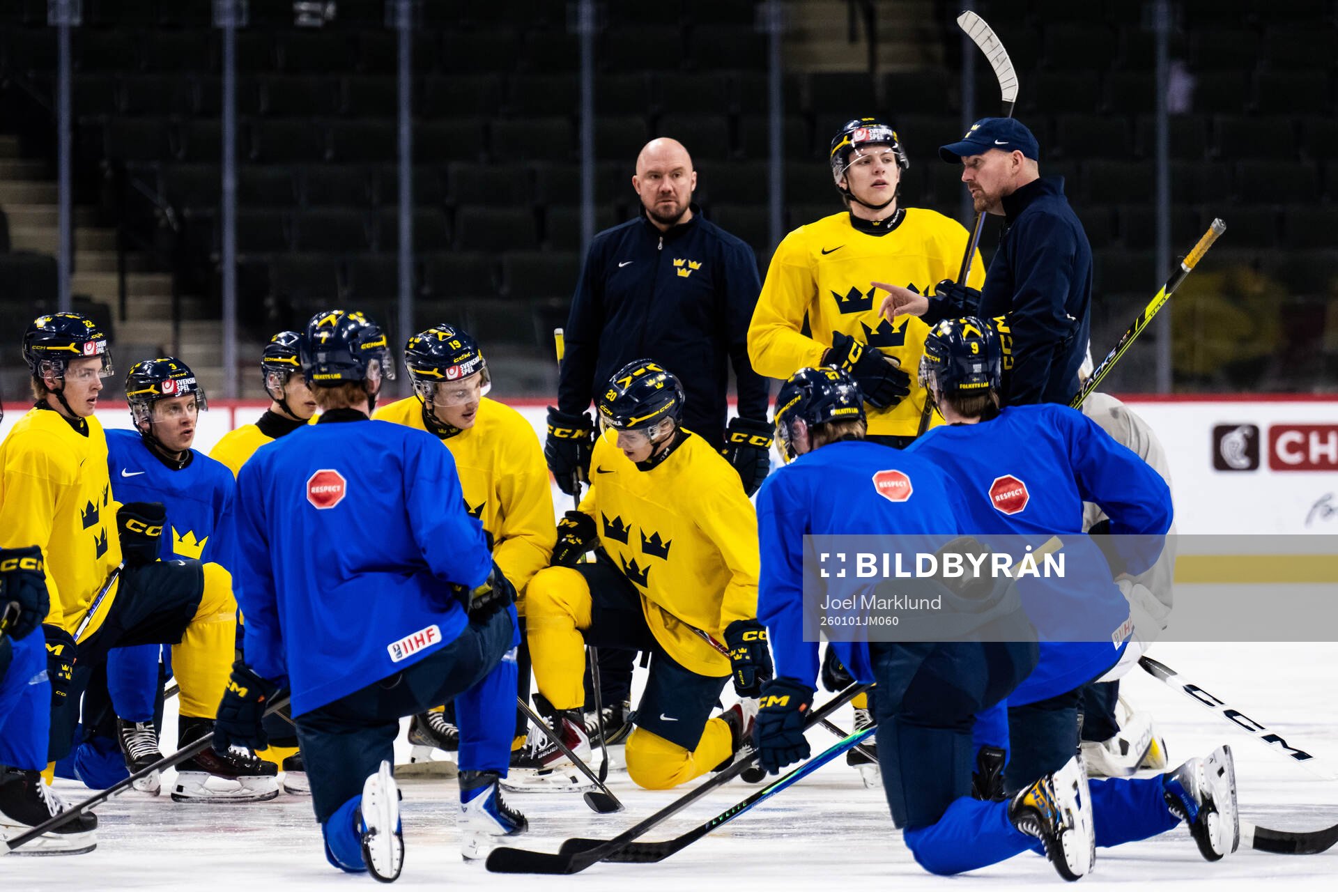 Assistant coach Gereon Dahlgren of Sweden at a practice