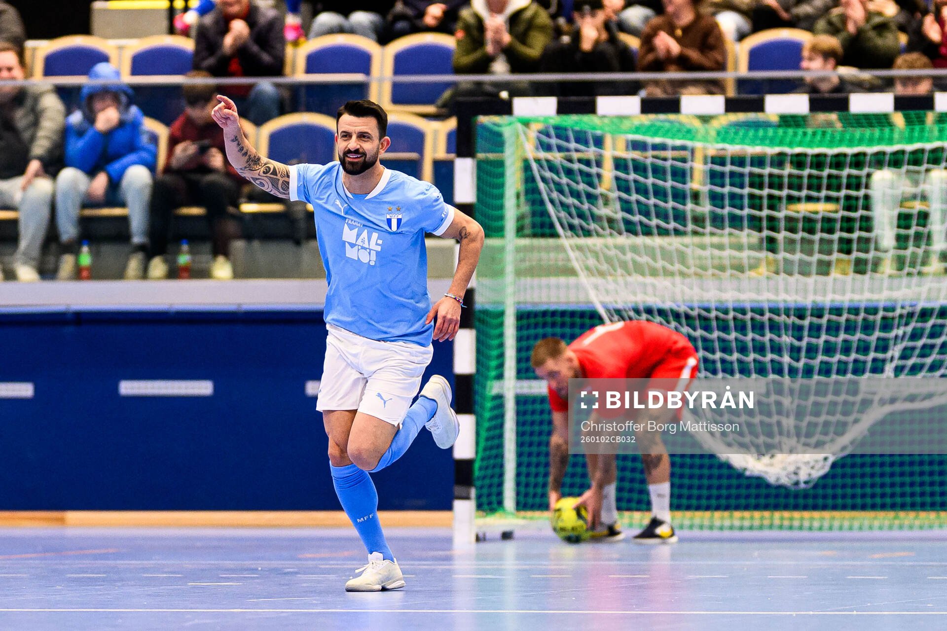 MFF Stjärnors Behrang Safari jublar