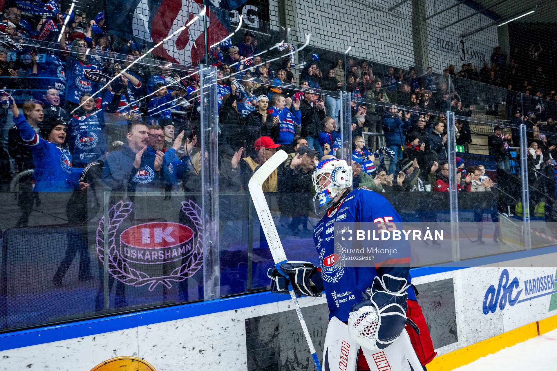 Oskarshamns målvakt Olof Glifford jublar