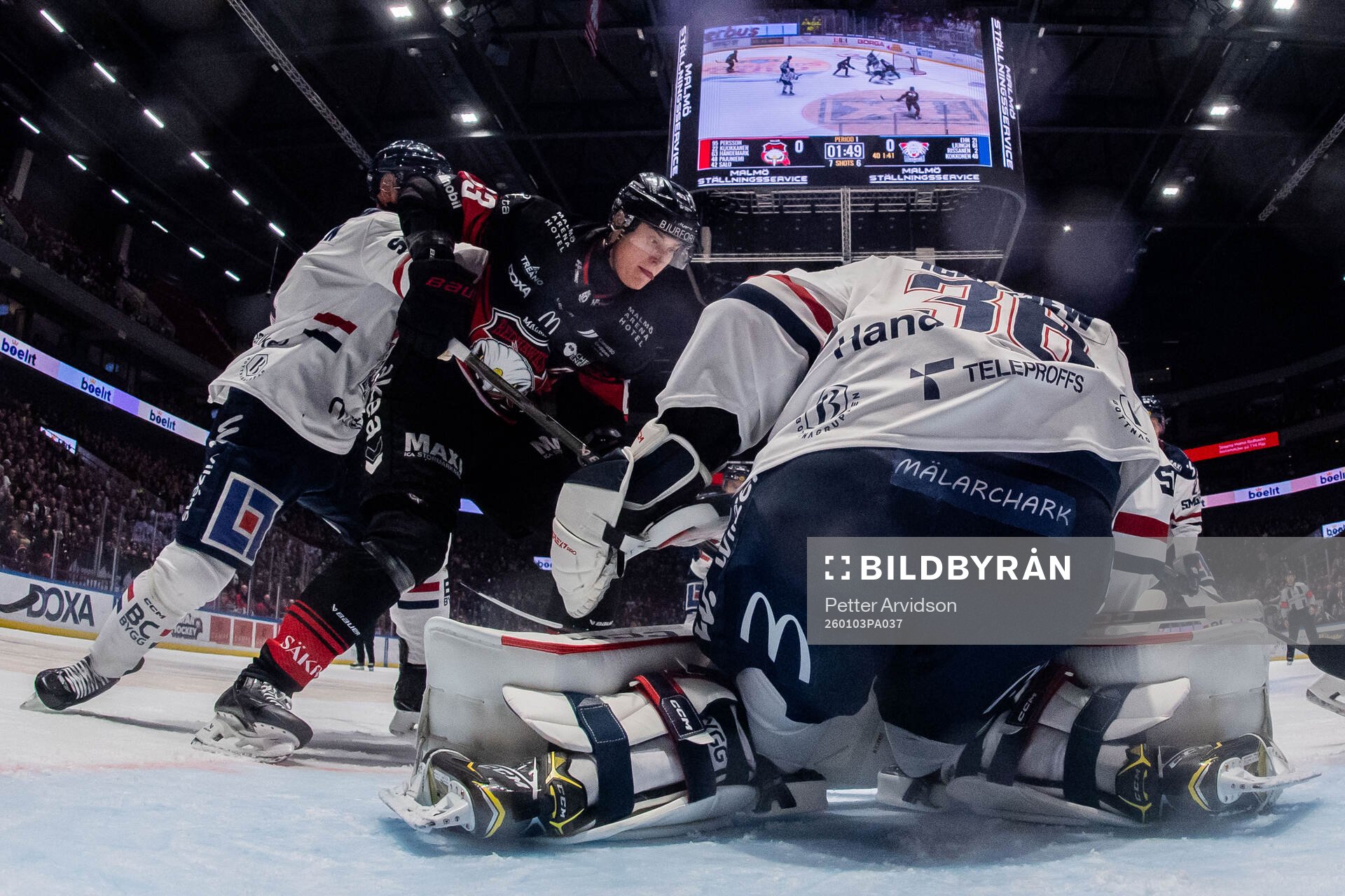 Malmö Redhawks Fredrik Händemark oroar mot Linköpings