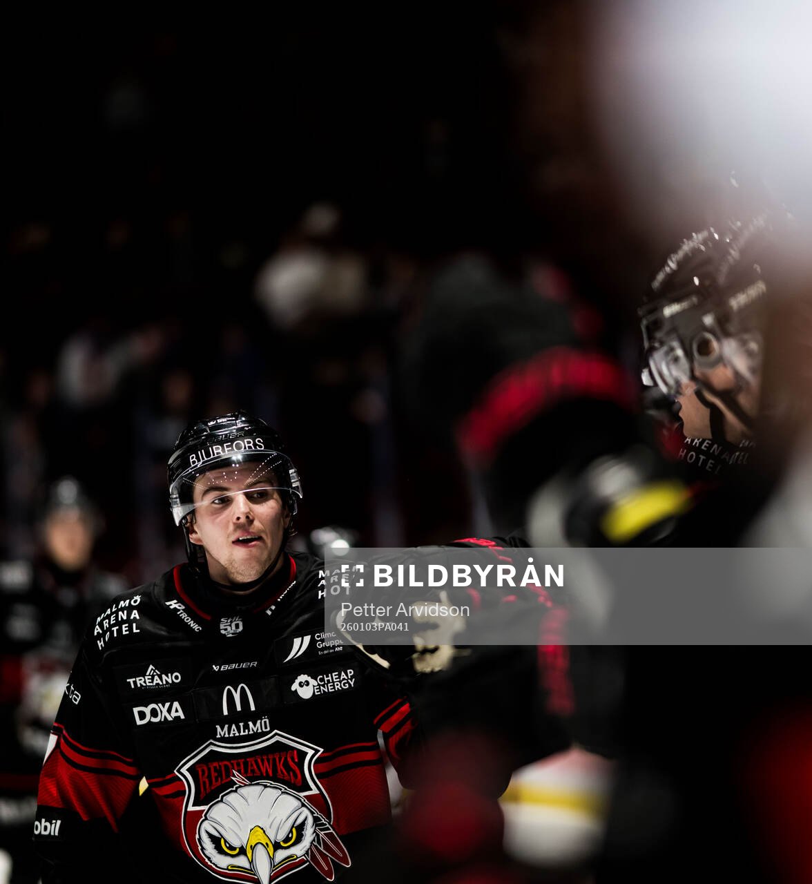 Malmö Redhawks Topi Niemelä jublar