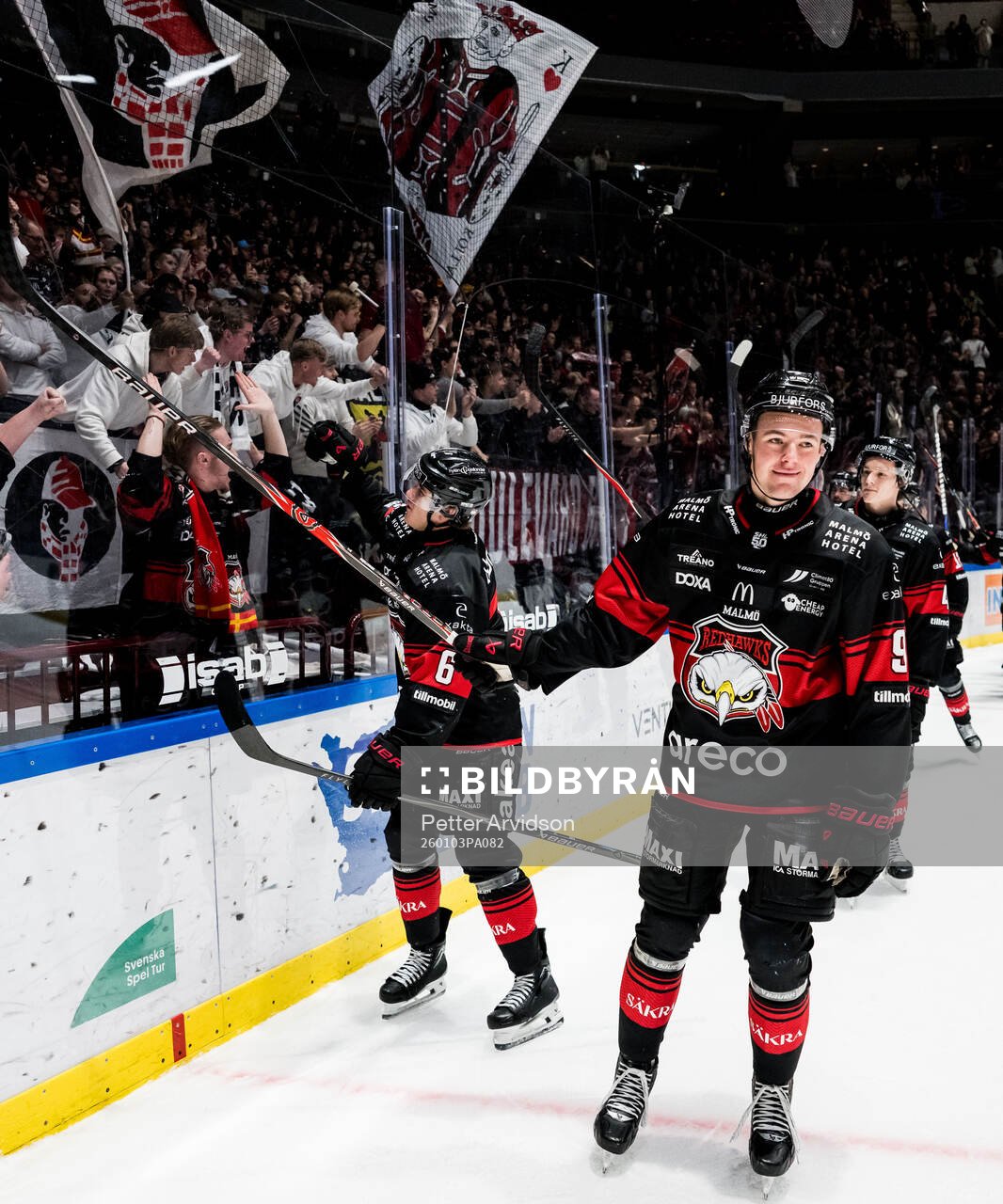 Malmö Redhawks Kalle Hemström jublar