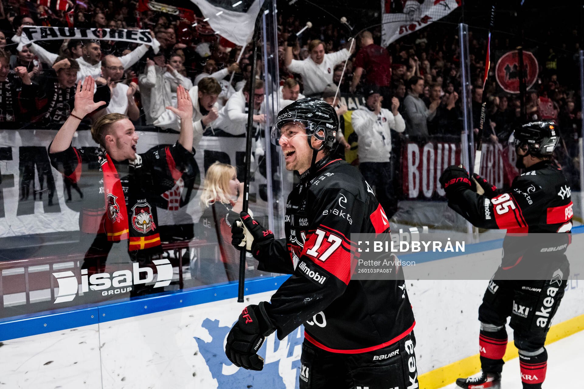 Malmö Redhawks Johan Ivarsson jublar