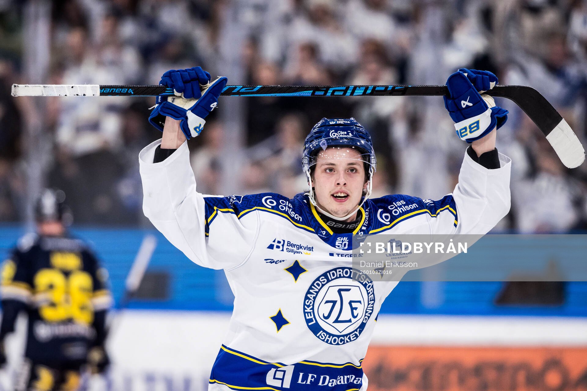 Leksands Lukas Vejdemo jublar