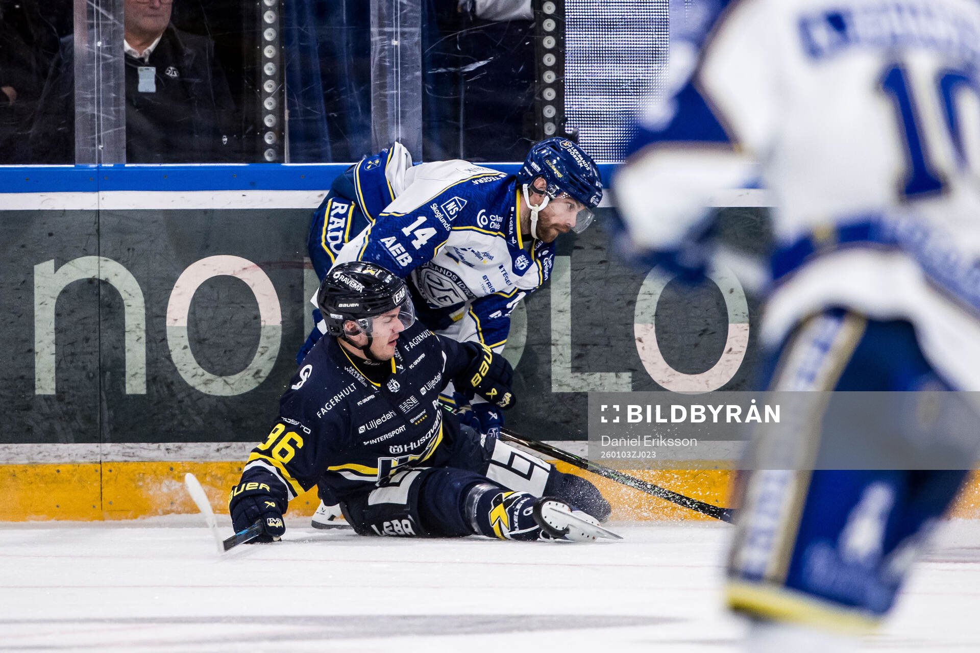 HV71s Nikola Pasic och Leksands Oskar Lang