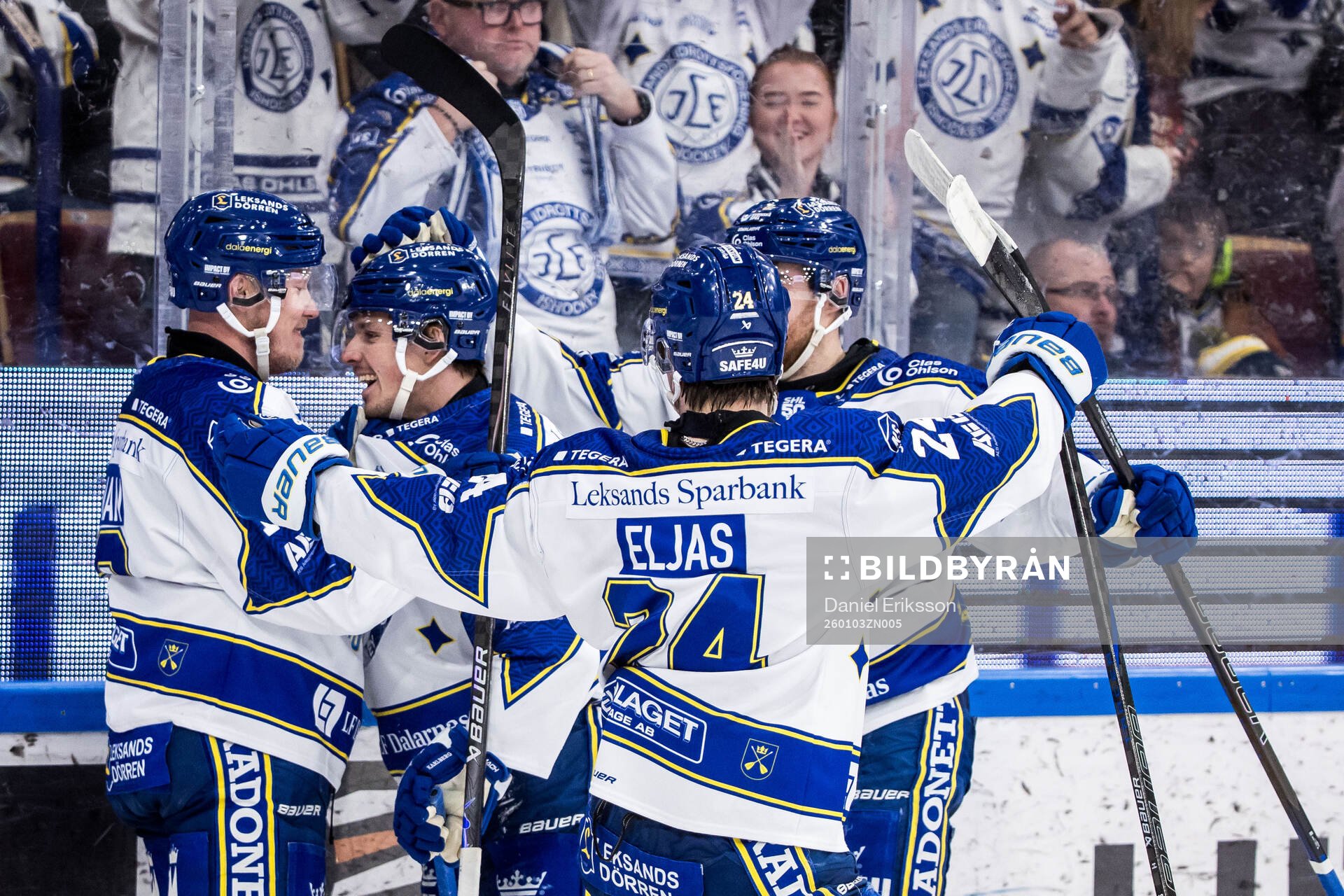 Leksands Marcus Karlberg jublar med lagkamrater
