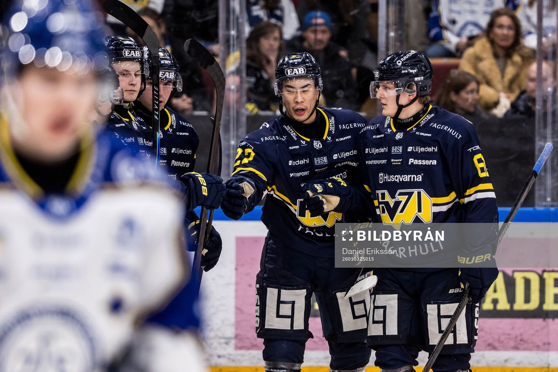 HV71s Jonathan Ang jublar