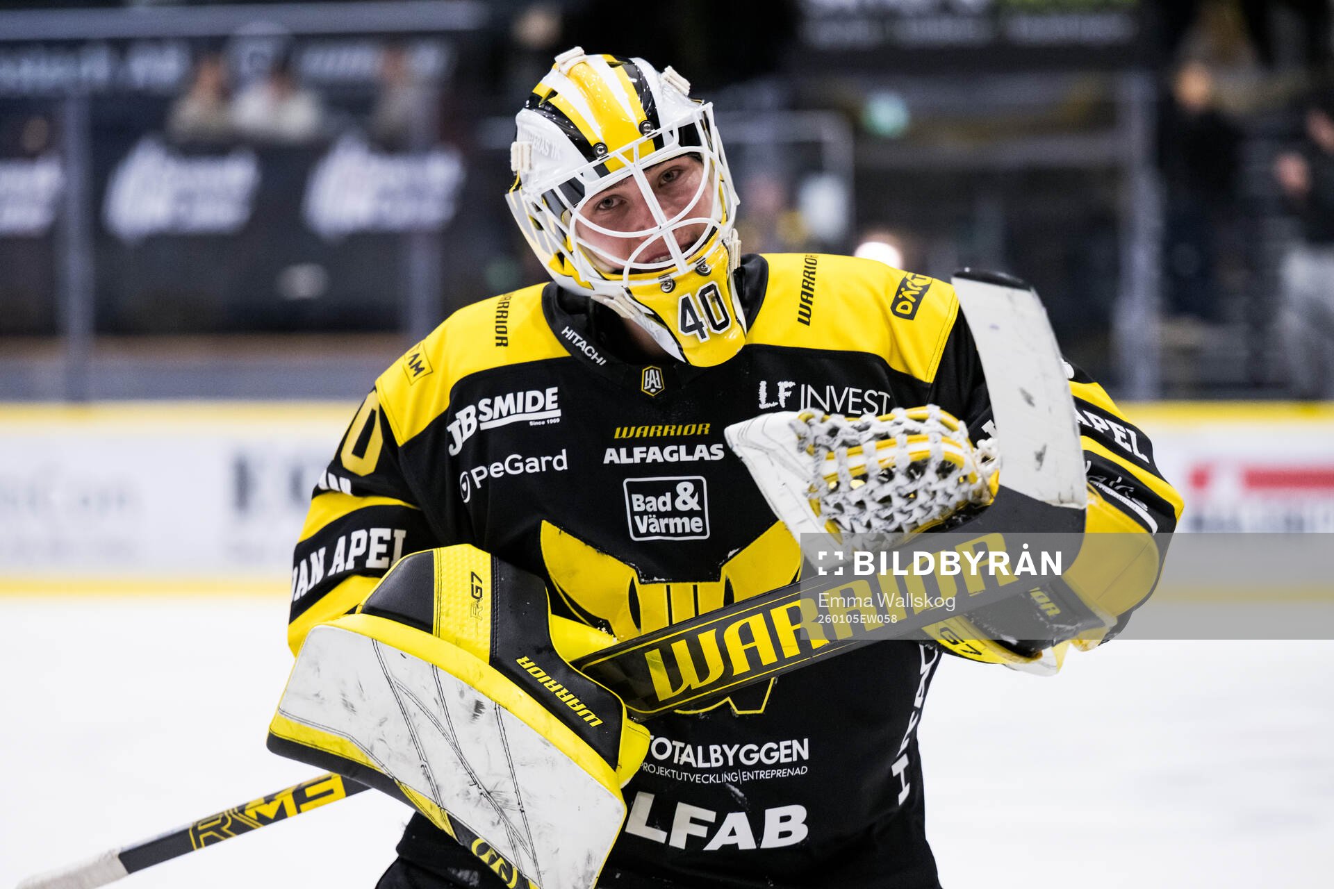 Västerås målvakt Rasmus Korhonen jublar