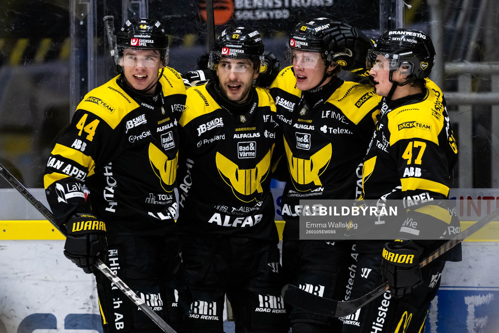 Västerås Karl Annborn jublar med Oscar Lawner, Konstantin