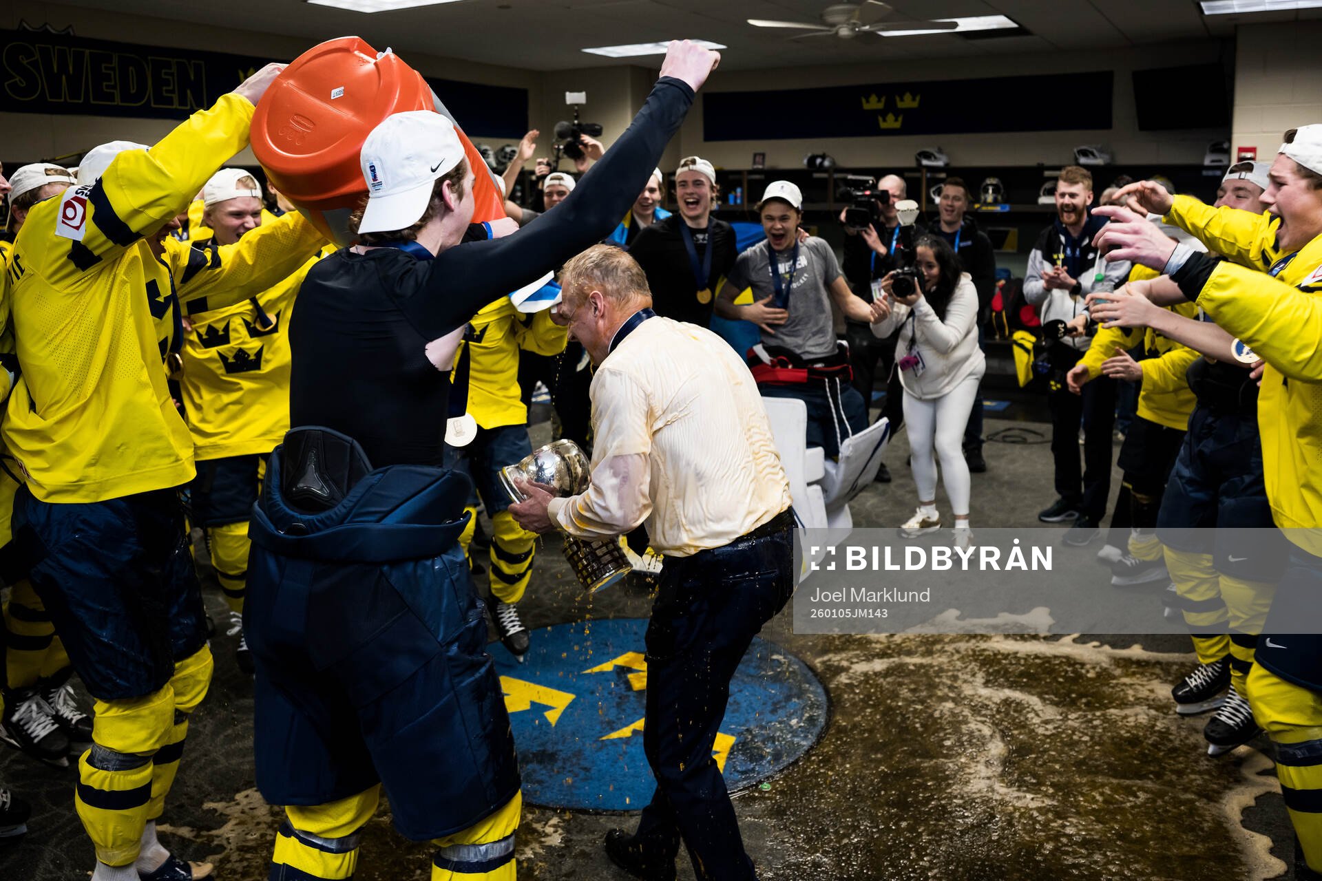 Head coach Magnus Hävelid of Sweden celebrates