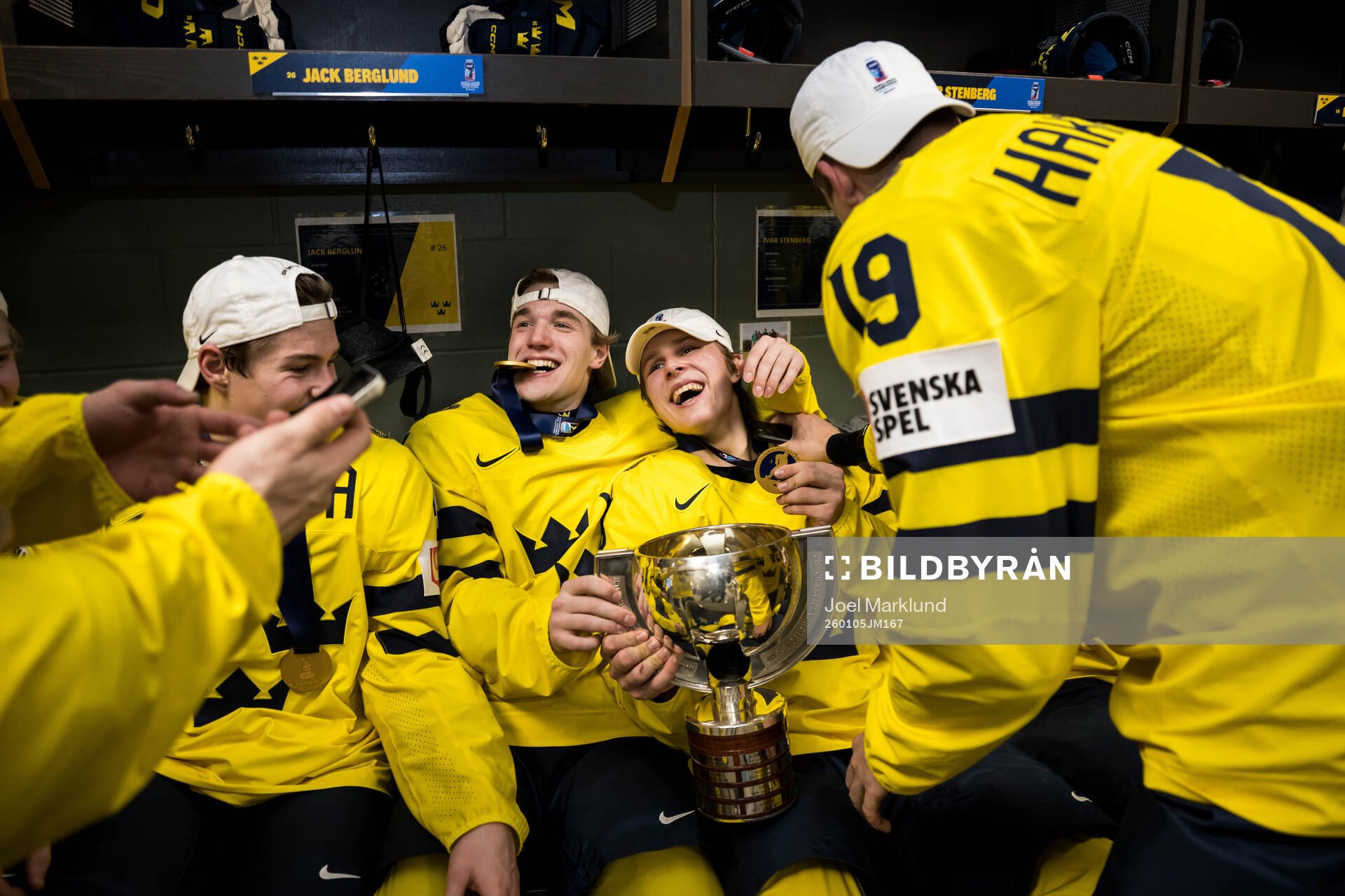 Lucas Pettersson and Ivar Stenberg of Sweden celebrate