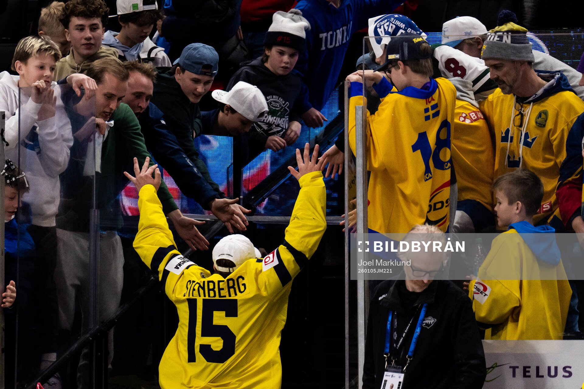 Ivar Stenberg of Sweden celebrates