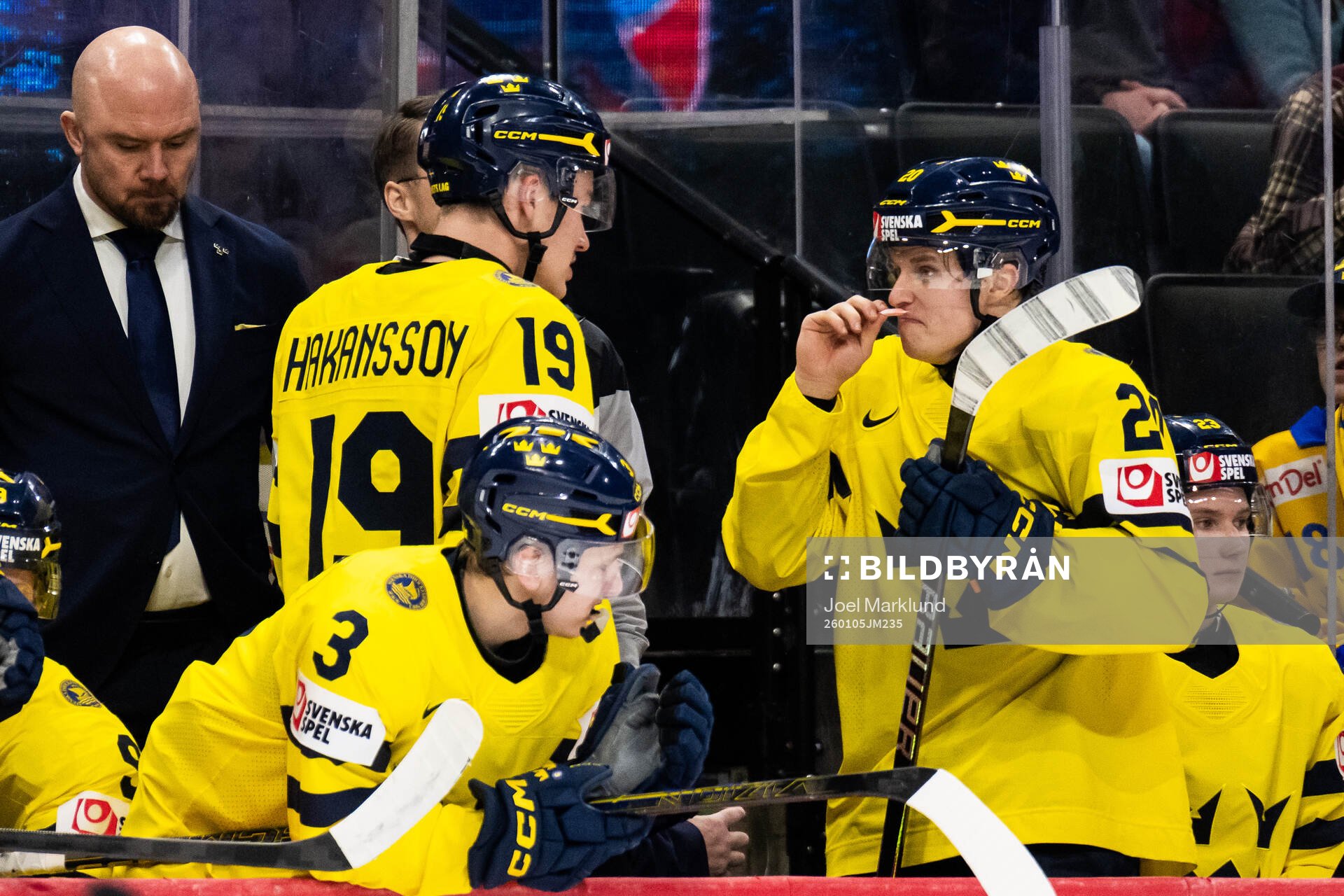 William Håkansson and Alfons Freij of Sweden use smelling