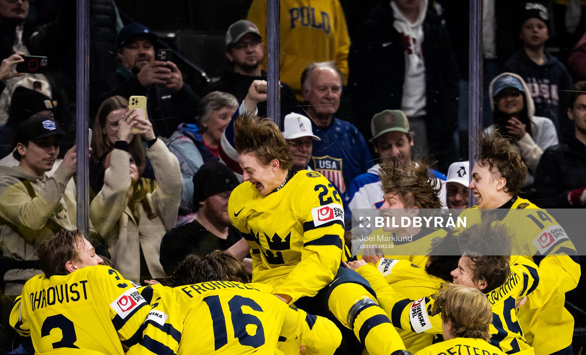 Players of Sweden celebrate