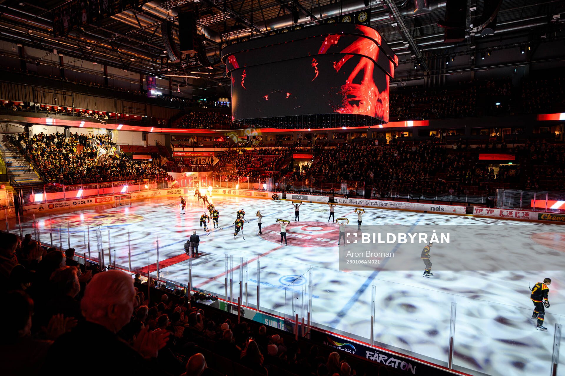 Brynäs spelare gör entré