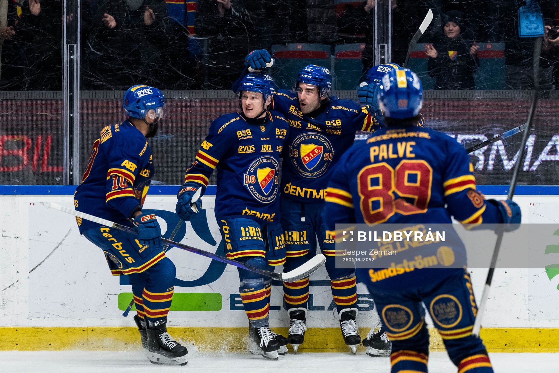 Djurgårdens Joseph Laleggia jublar med lagkamrater