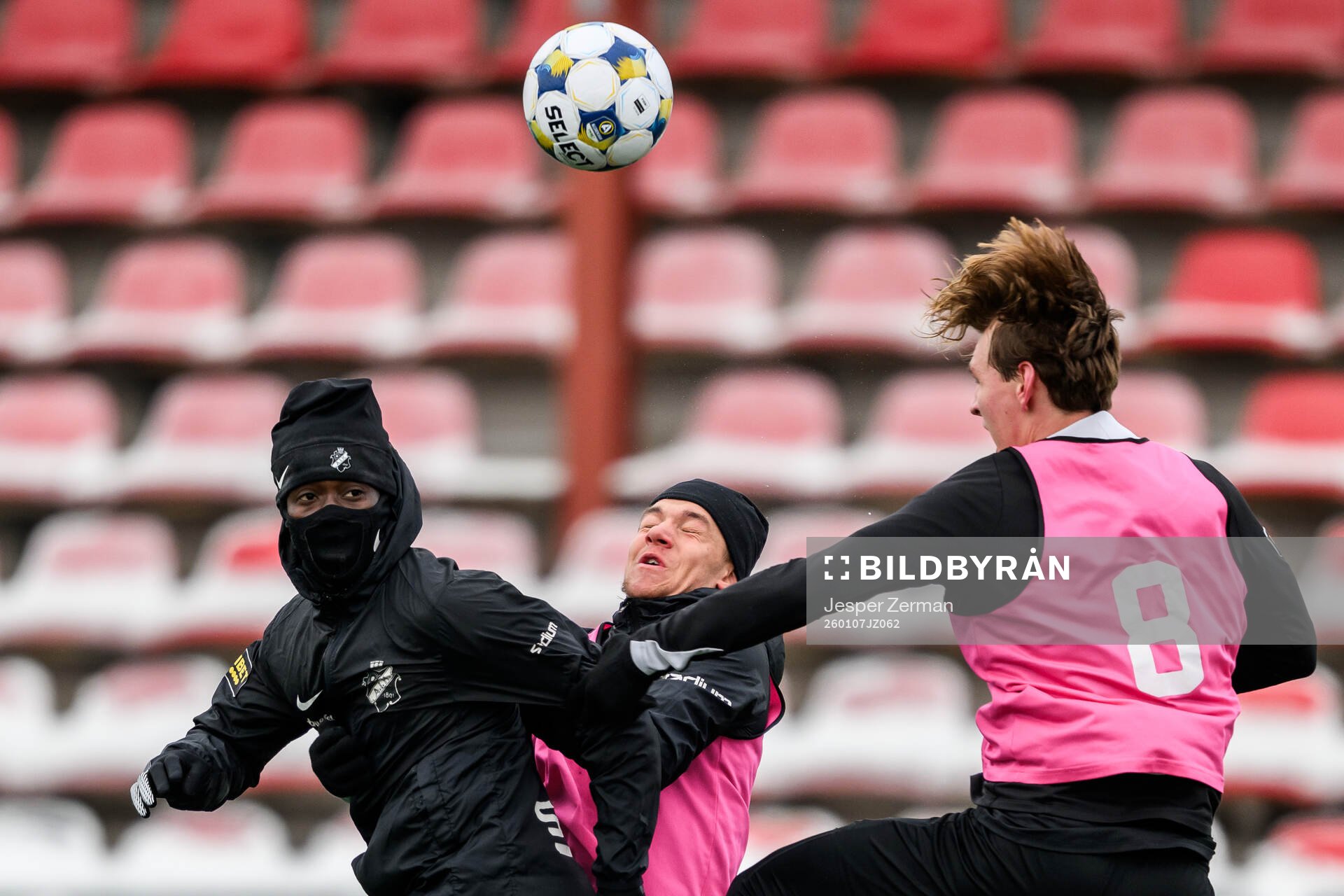 AIKs Axel Kouame, Charlie Pavey och Fredrik Nissen