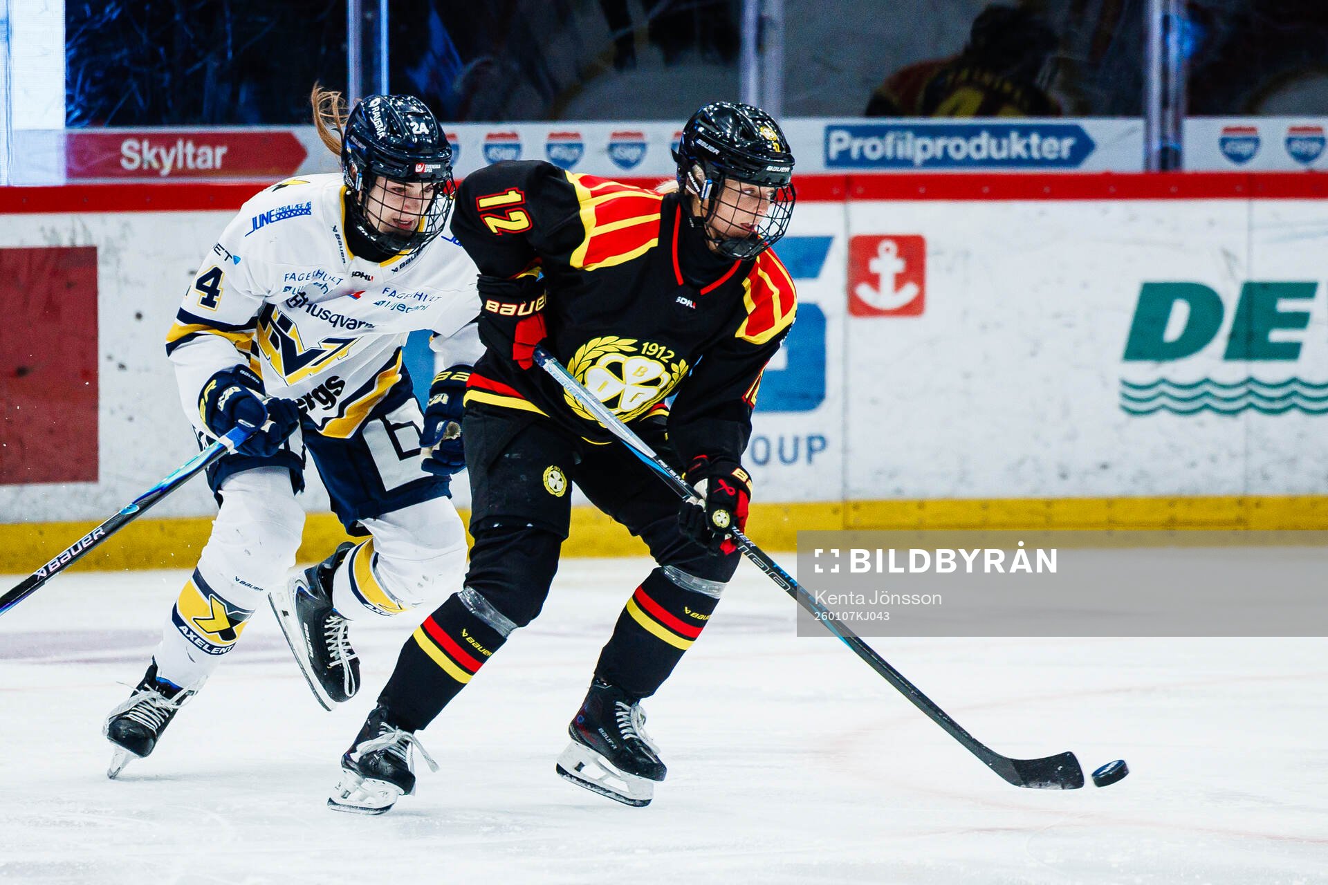 HV71s Adriana Van De Leest och Brynäs Mina Waxin