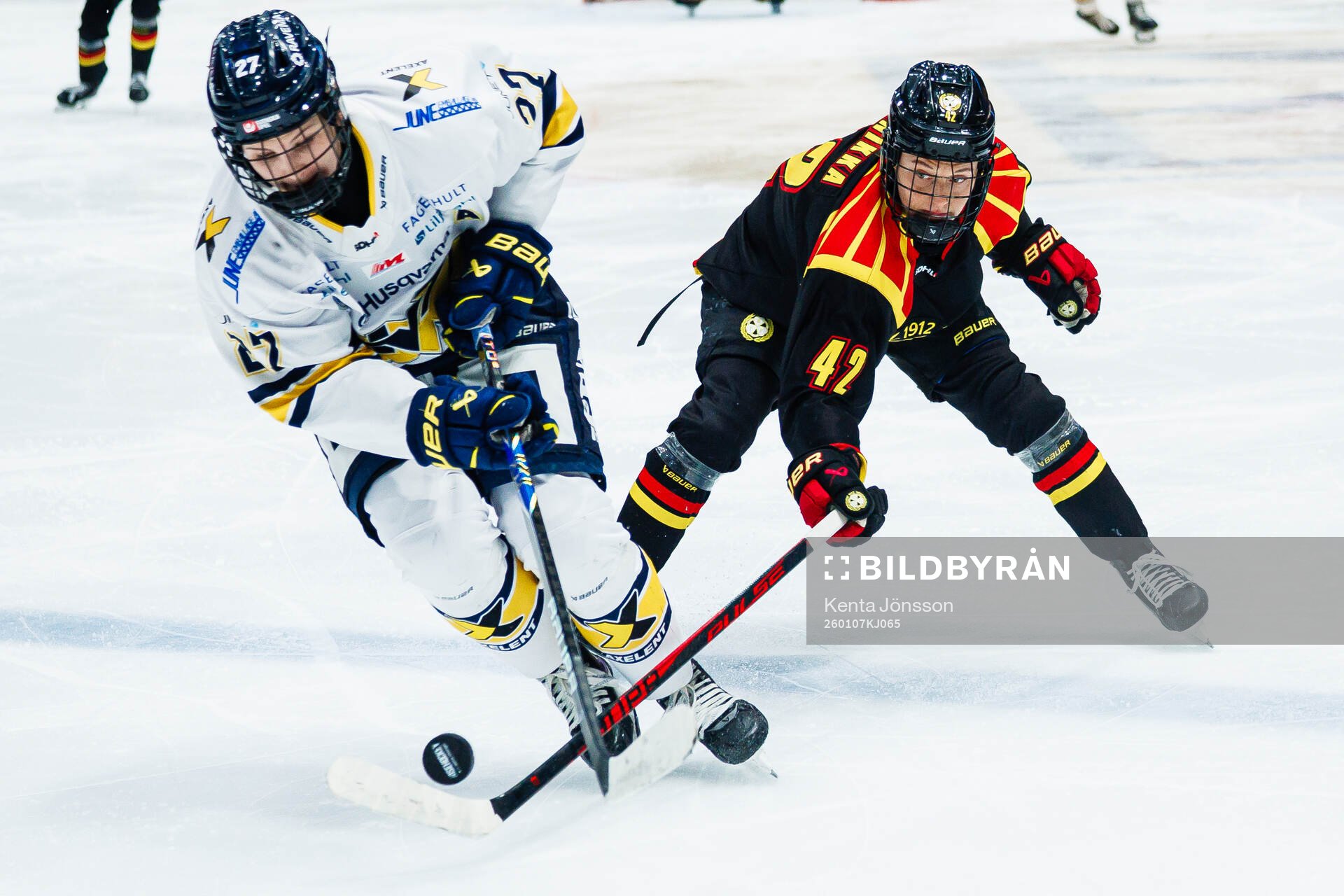 HV71s Teghan Inglis och Brynäs Viivi Vainikka