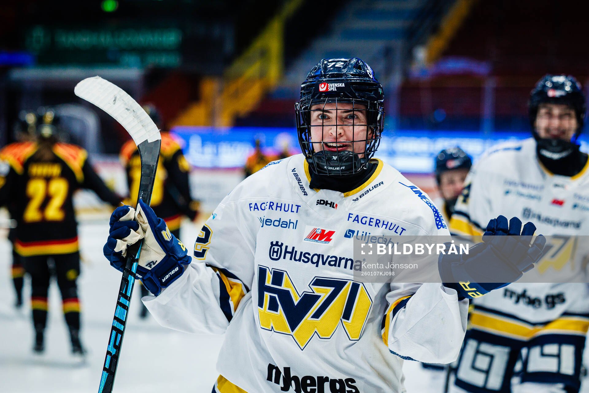 HV71s Rachel Weiss jublar