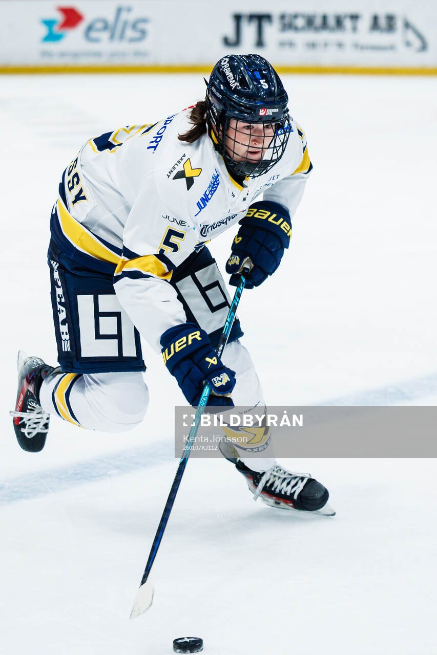 HV71s Julia Shaunessy