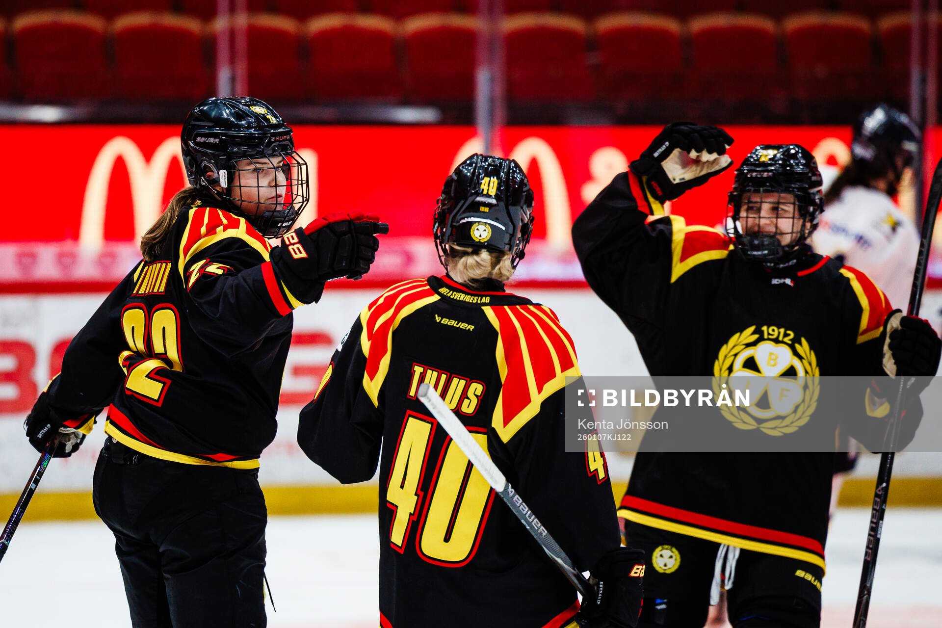 Brynäs Hanna Thuvik jublar